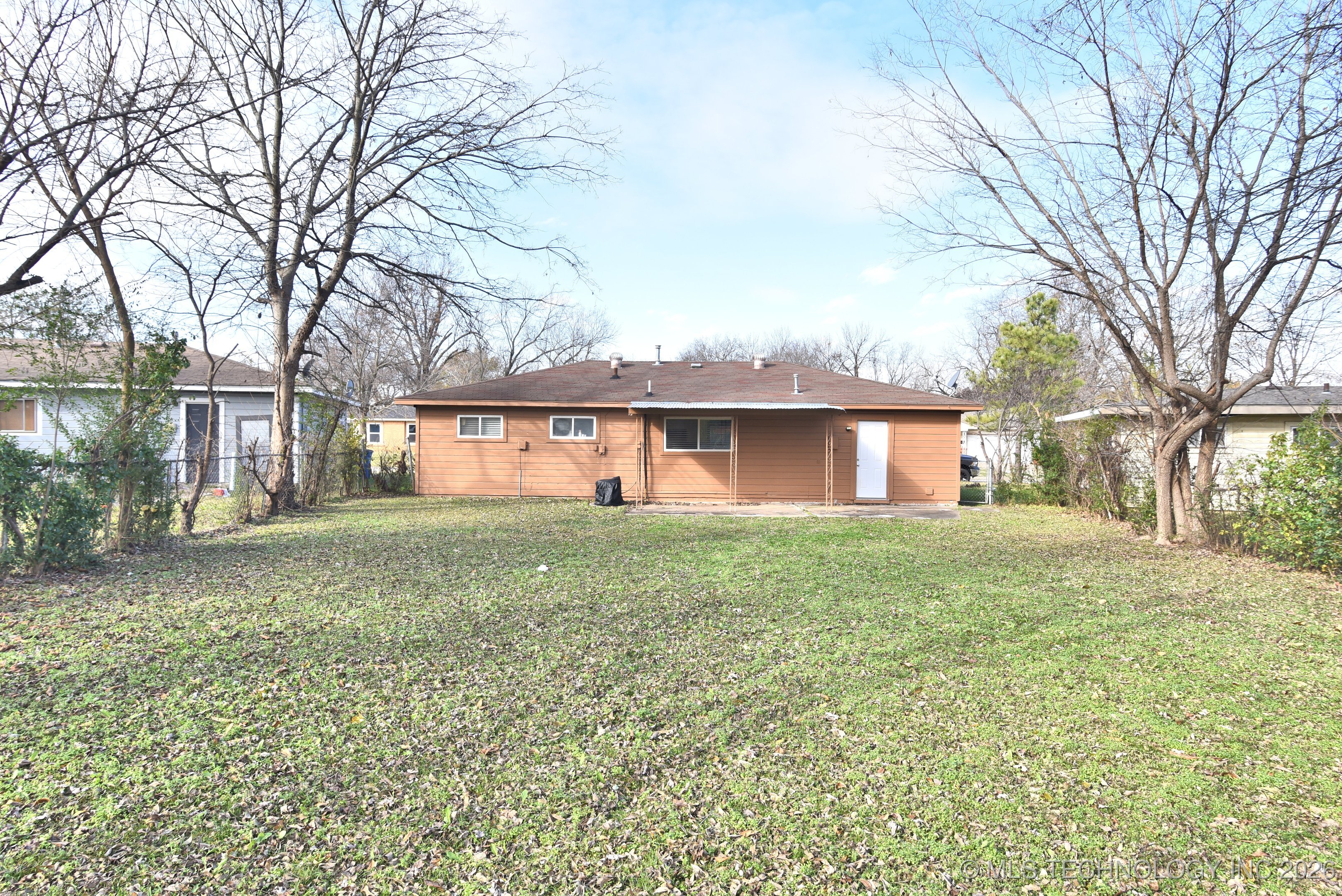 1365 N 76th East Avenue Property Photo 19