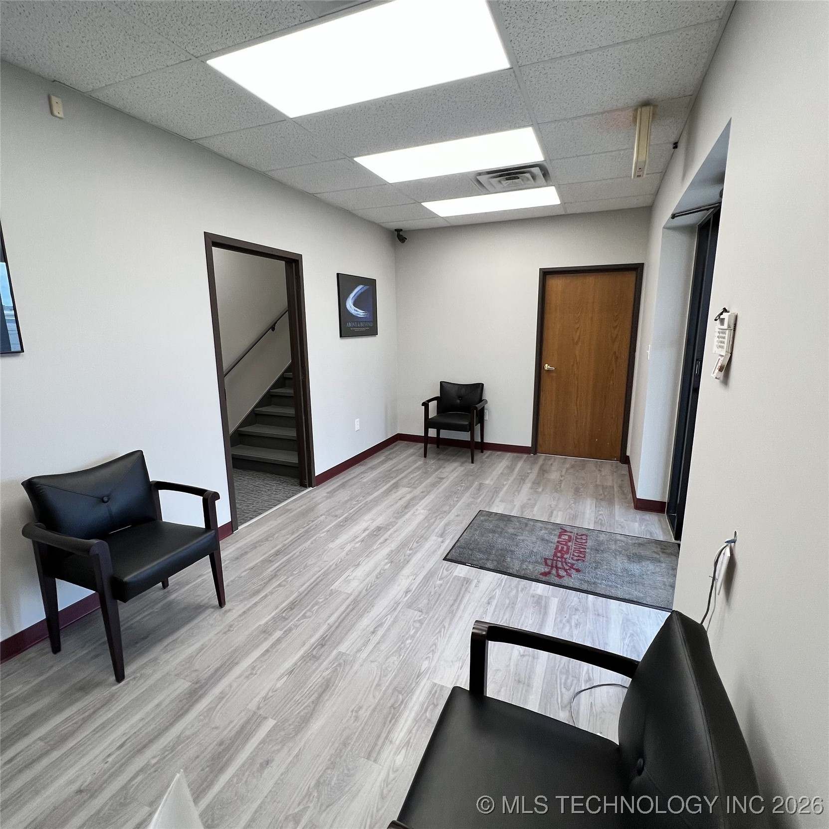 6943 E 12th Street Property Photo 4