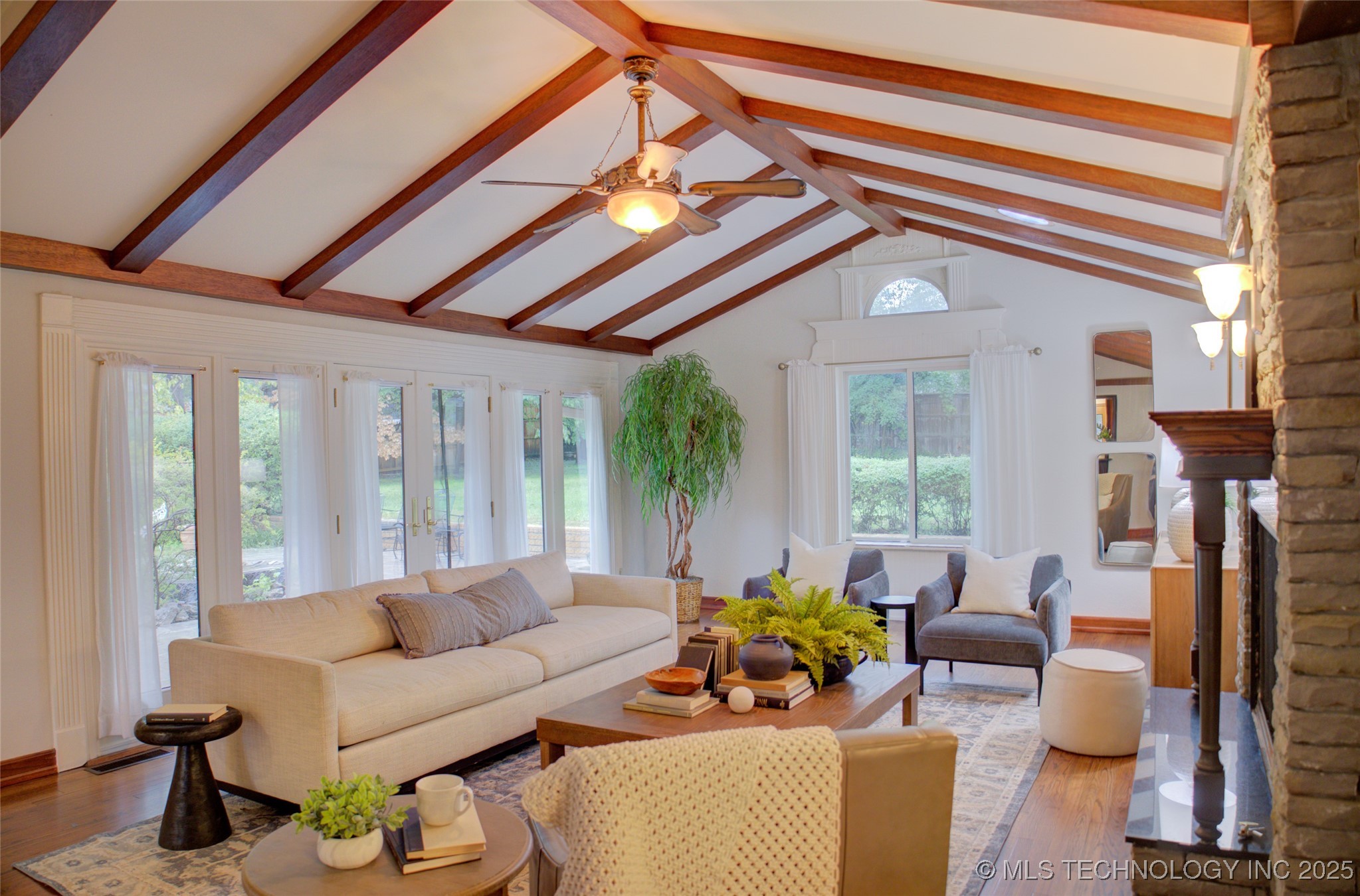 2879 E 34th Street Property Photo 9