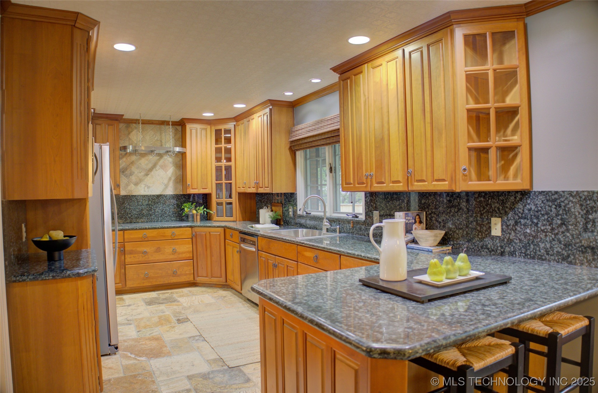 2879 E 34th Street Property Photo 22