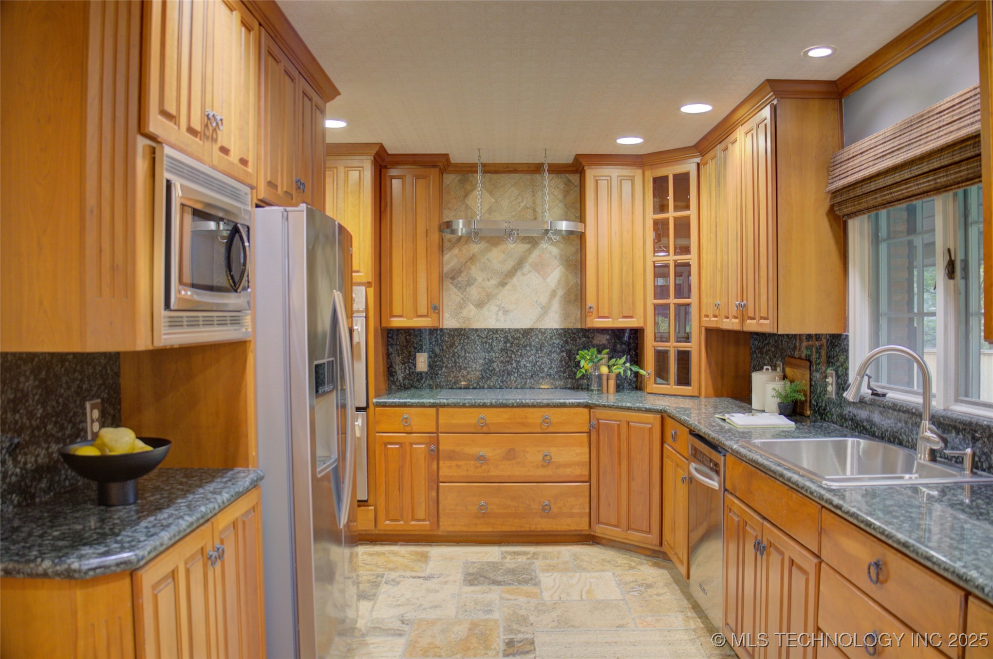 2879 E 34th Street Property Photo 24