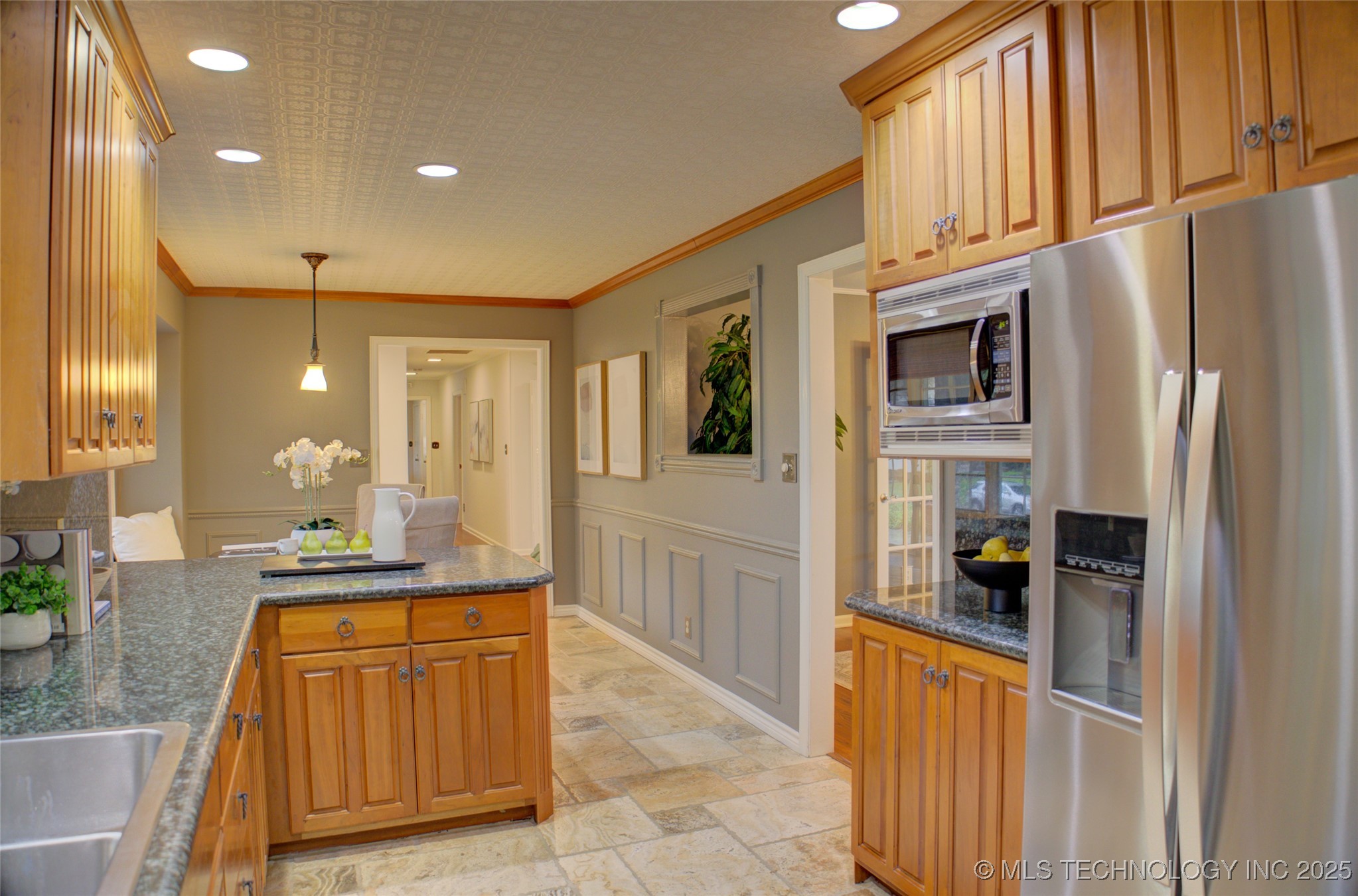 2879 E 34th Street Property Photo 27