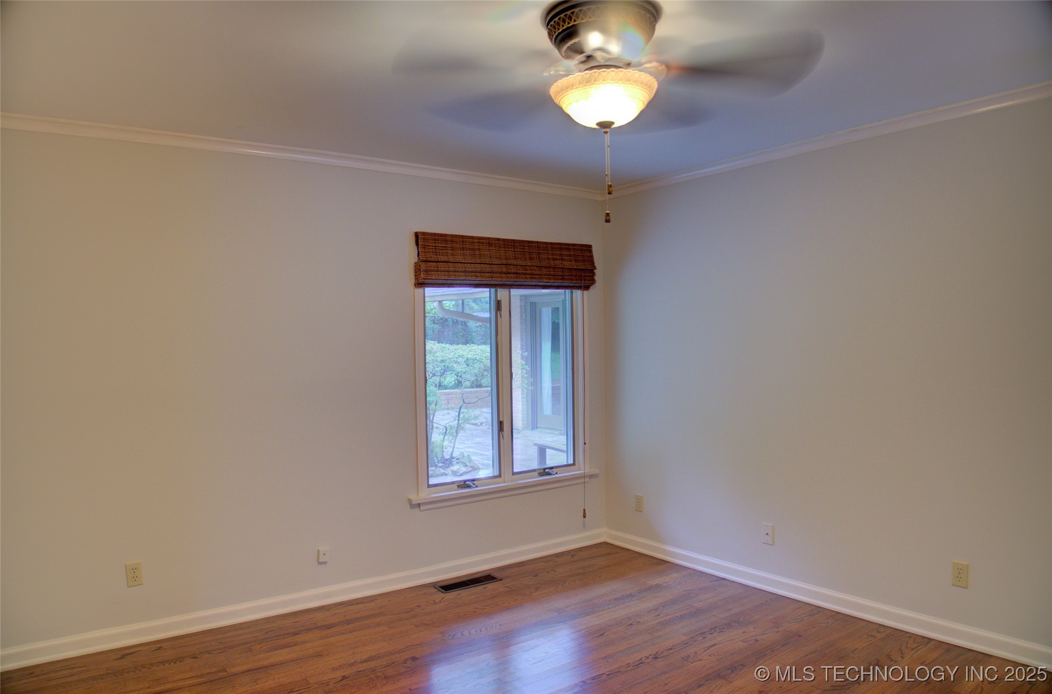 2879 E 34th Street Property Photo 35