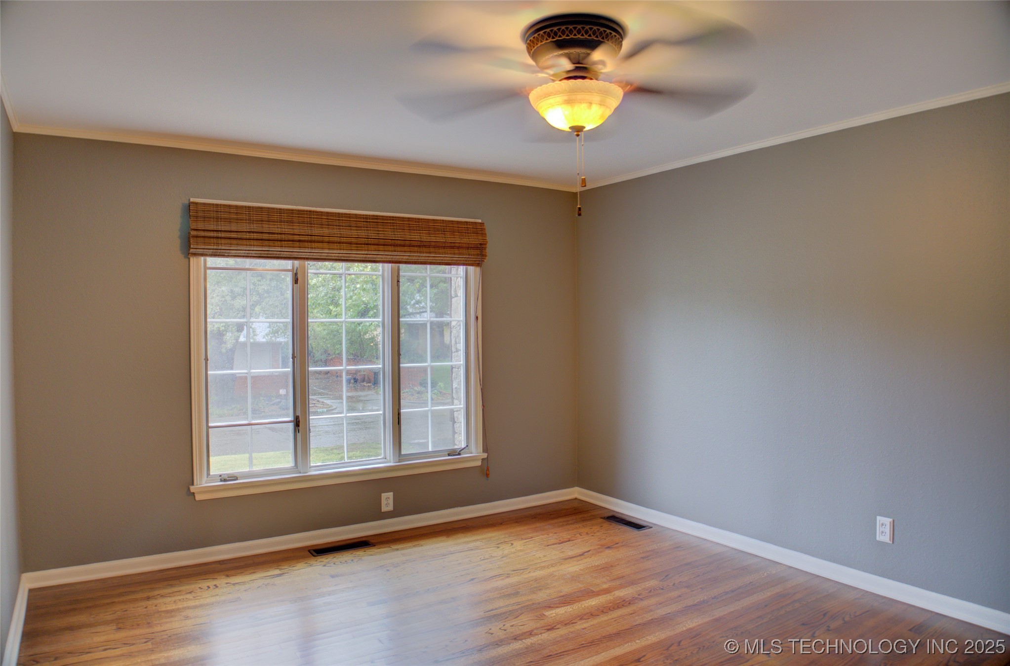 2879 E 34th Street Property Photo 41