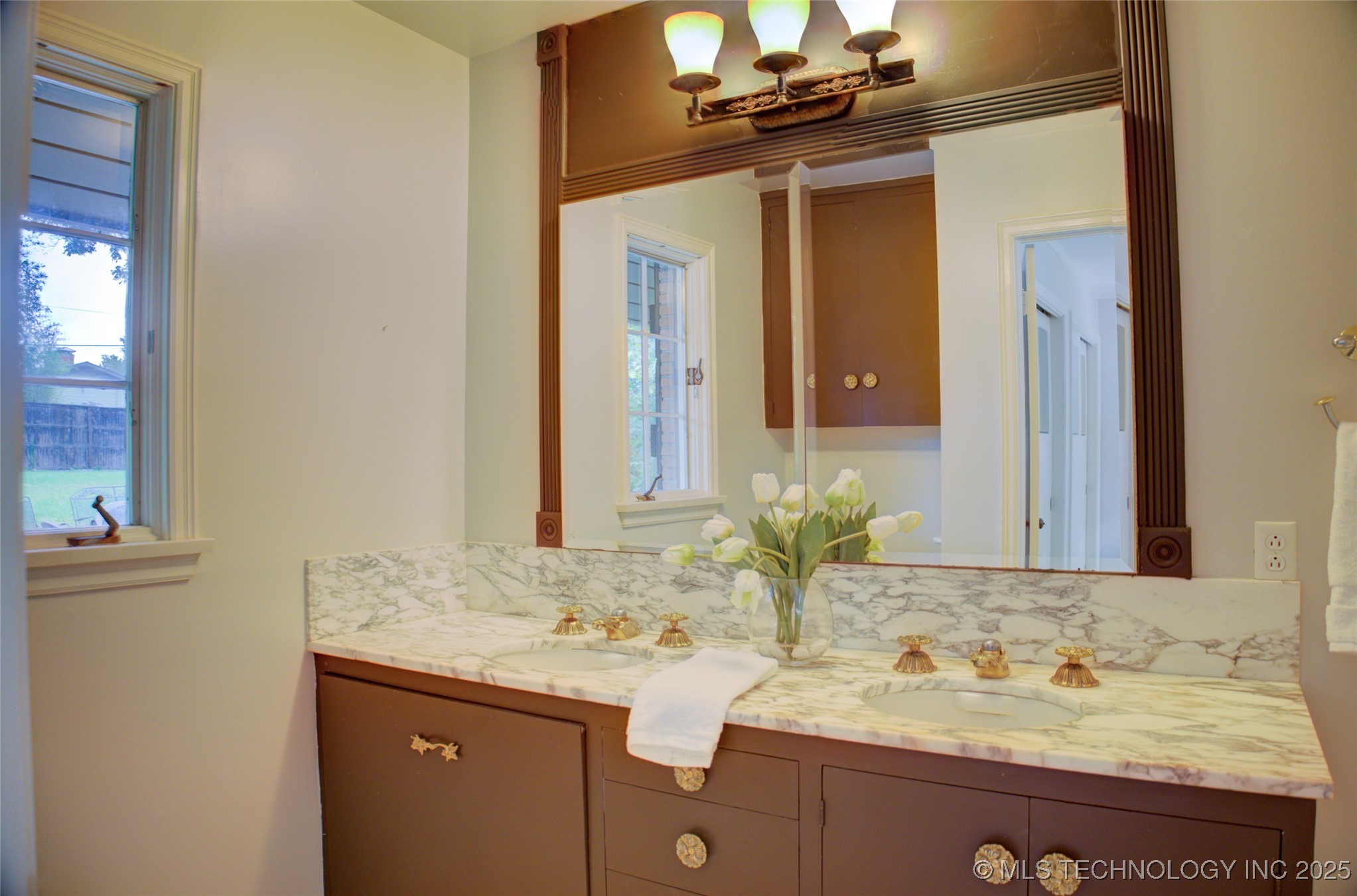 2879 E 34th Street Property Photo 50