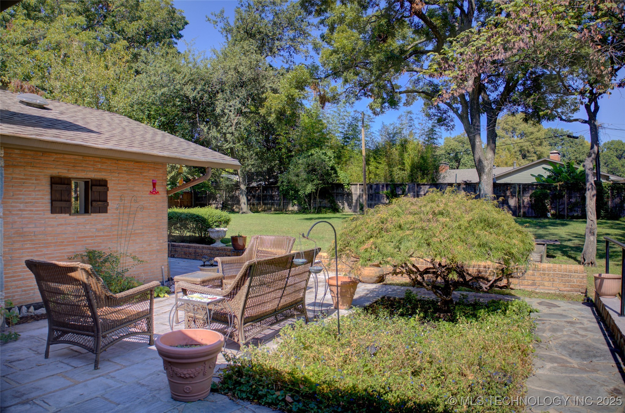 2879 E 34th Street Property Photo 53