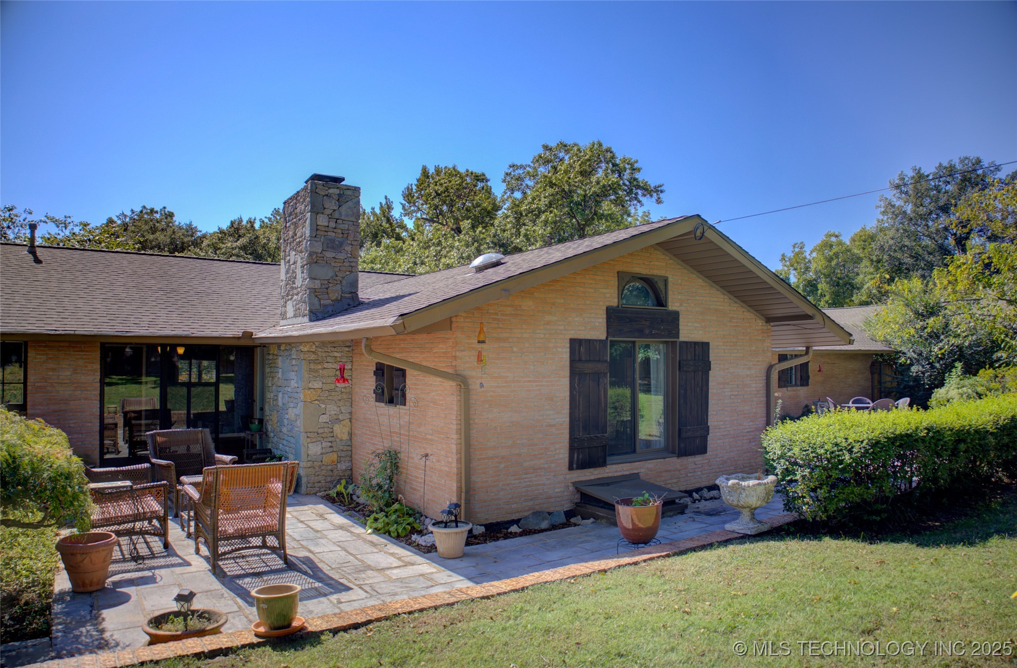 2879 E 34th Street Property Photo 55