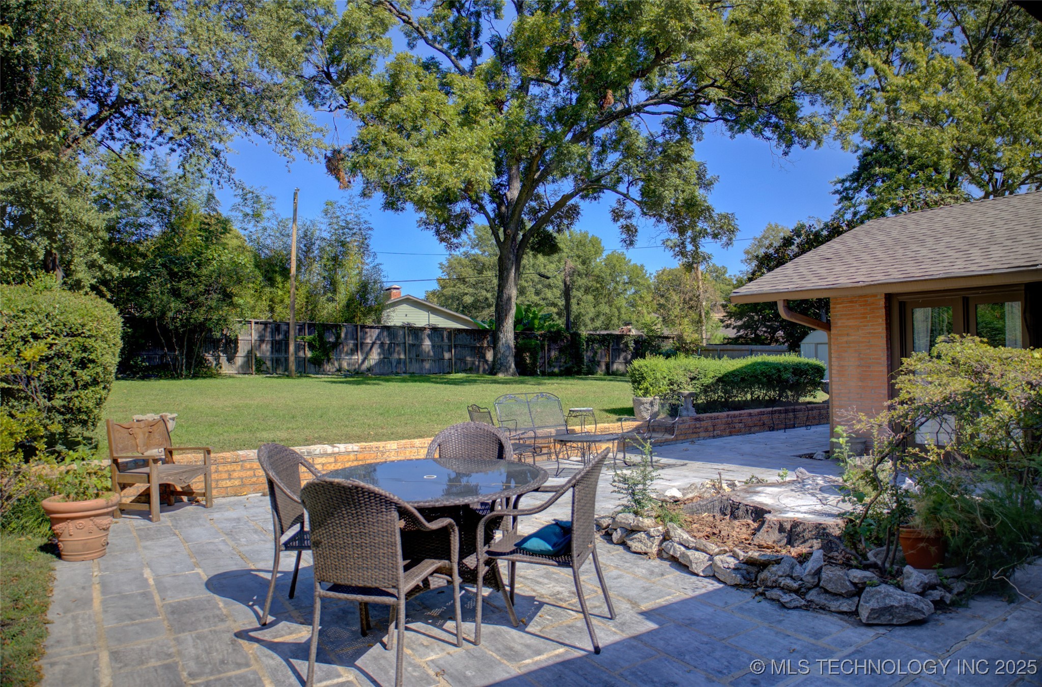 2879 E 34th Street Property Photo 56