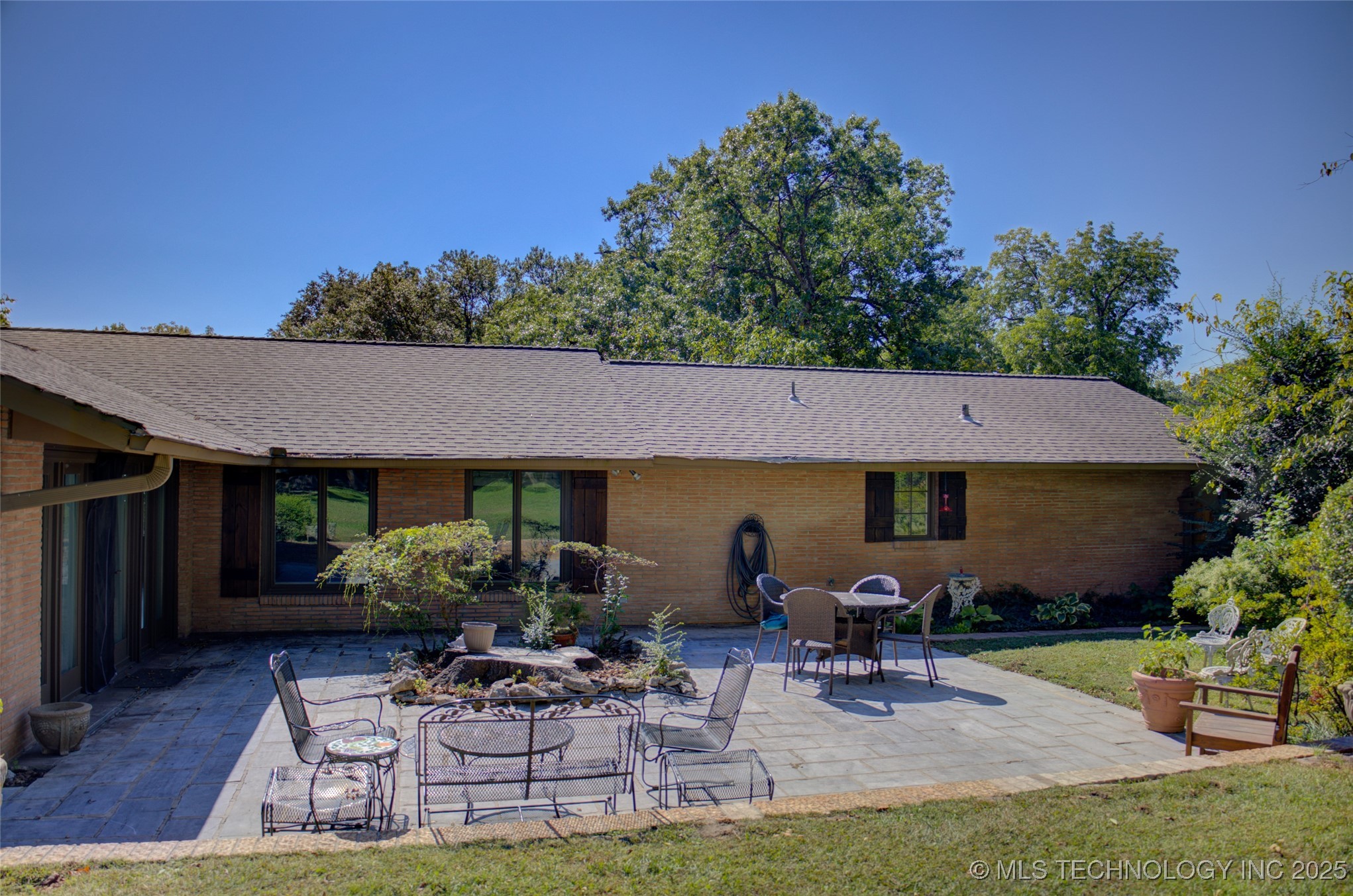 2879 E 34th Street Property Photo 58