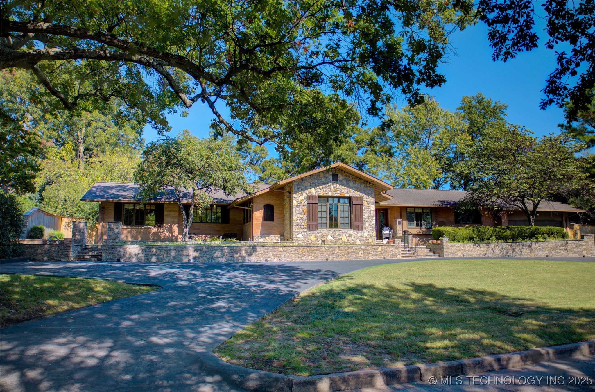 2879 E 34th Street Property Photo 64