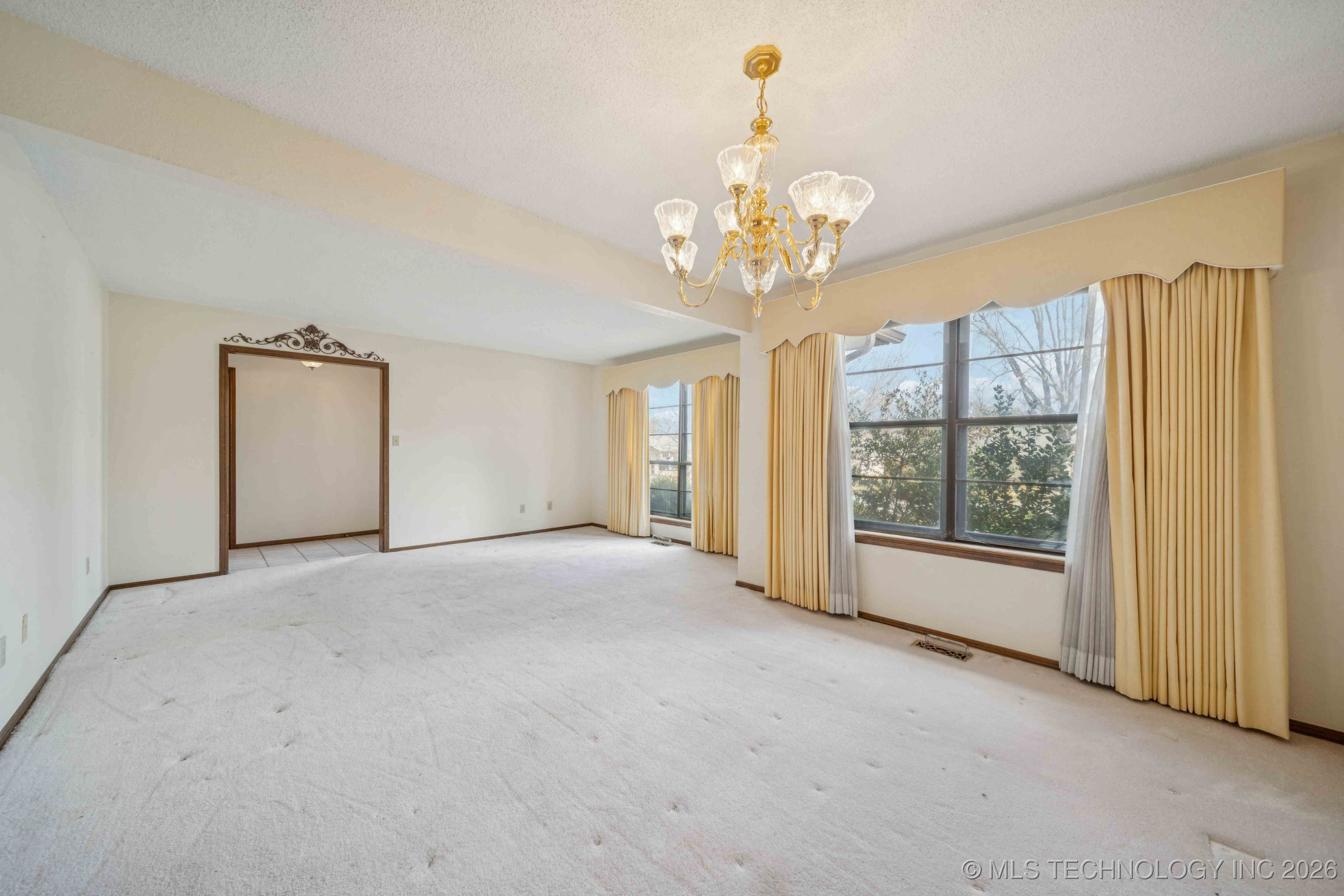 9752 S Lakewood Avenue Property Photo 18