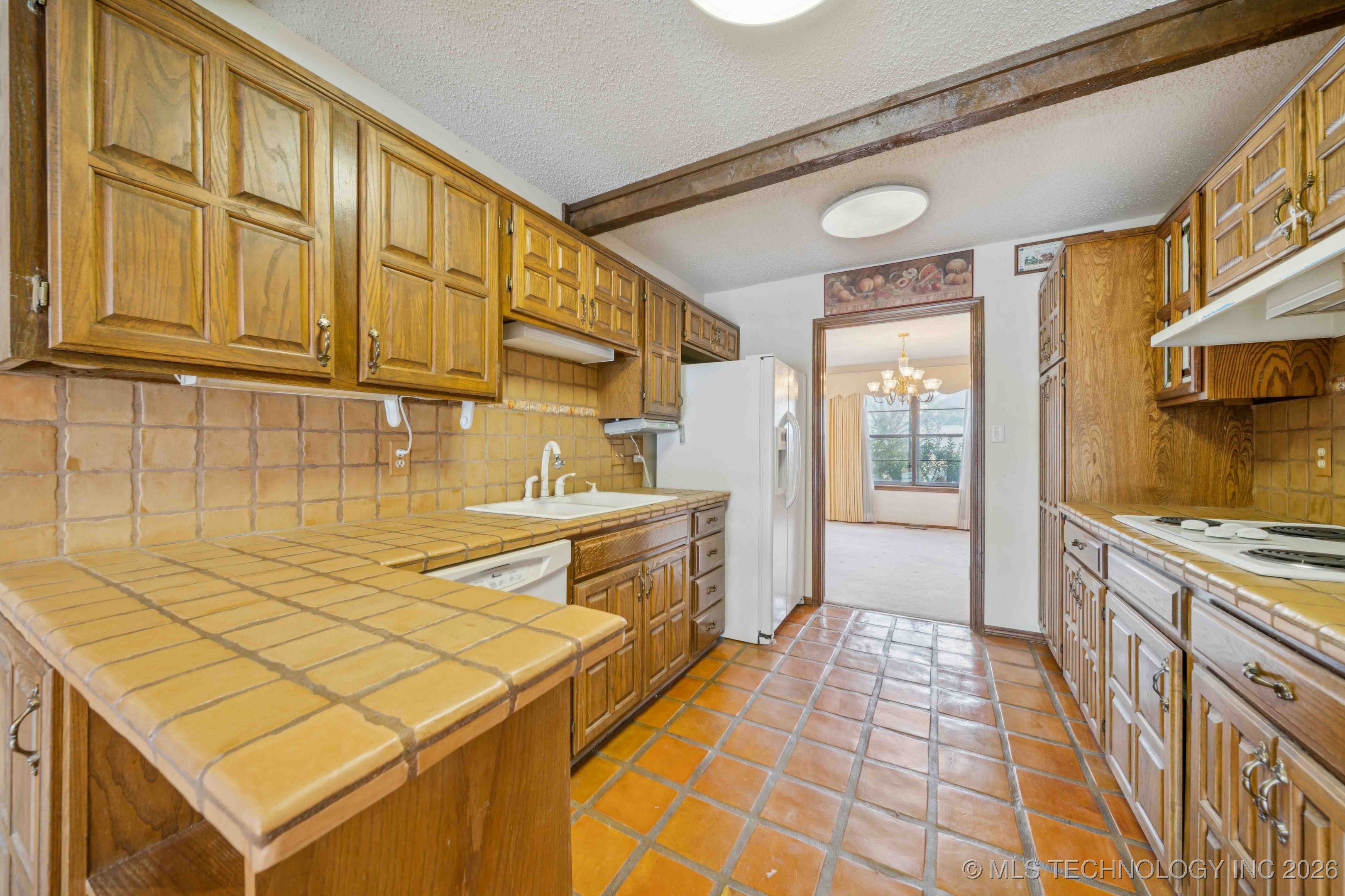 9752 S Lakewood Avenue Property Photo 21