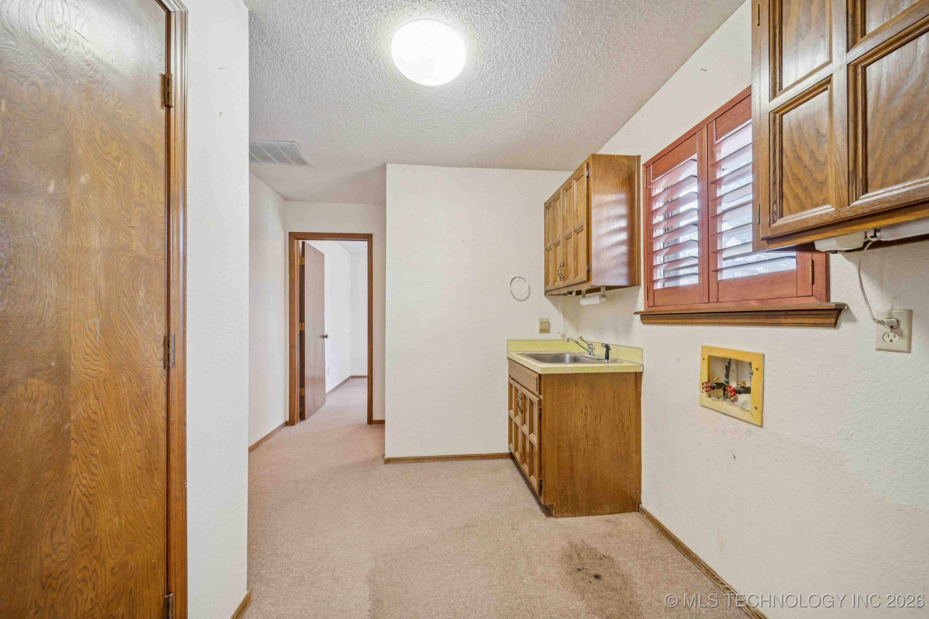 9752 S Lakewood Avenue Property Photo 30