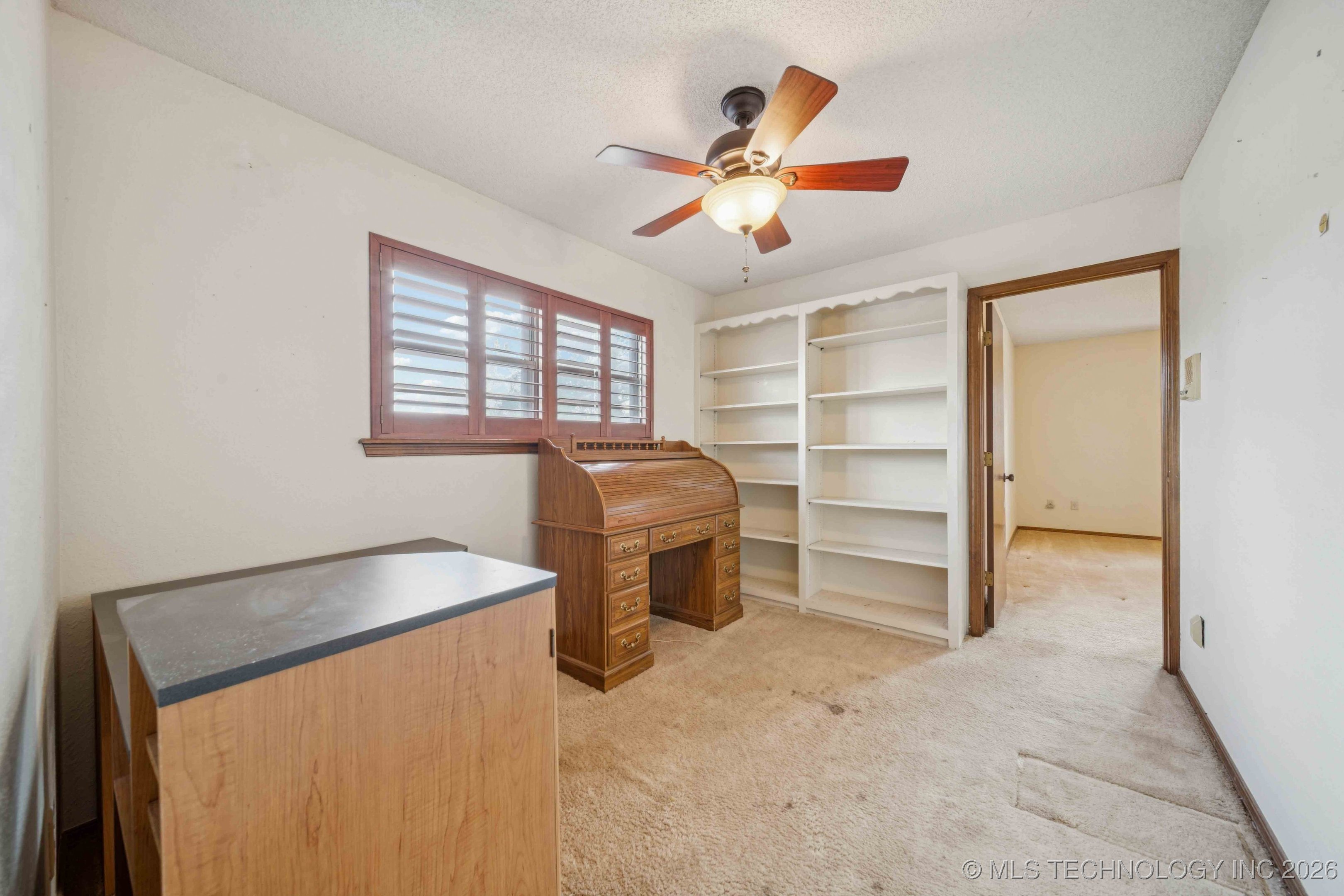 9752 S Lakewood Avenue Property Photo 36