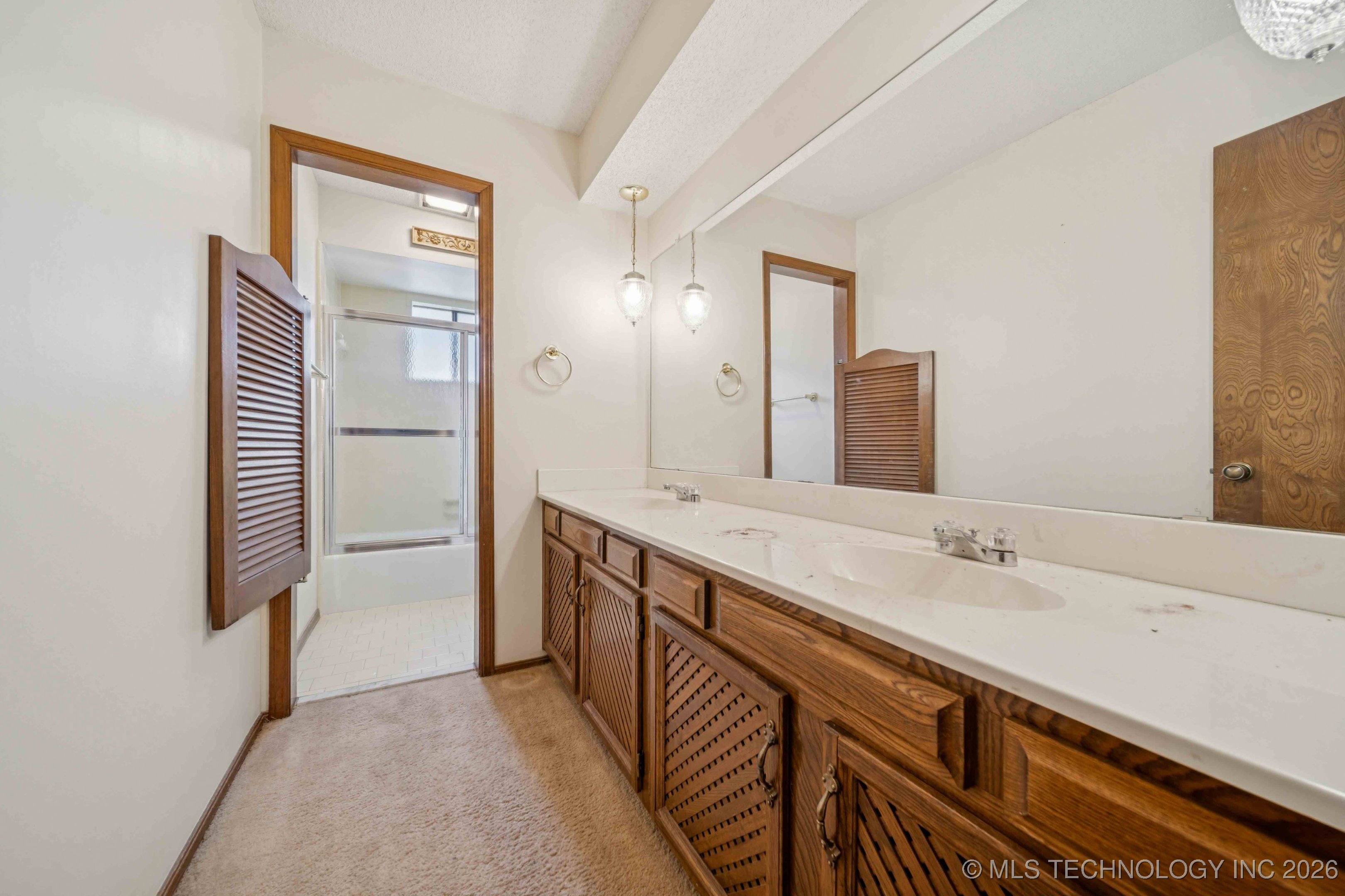 9752 S Lakewood Avenue Property Photo 38