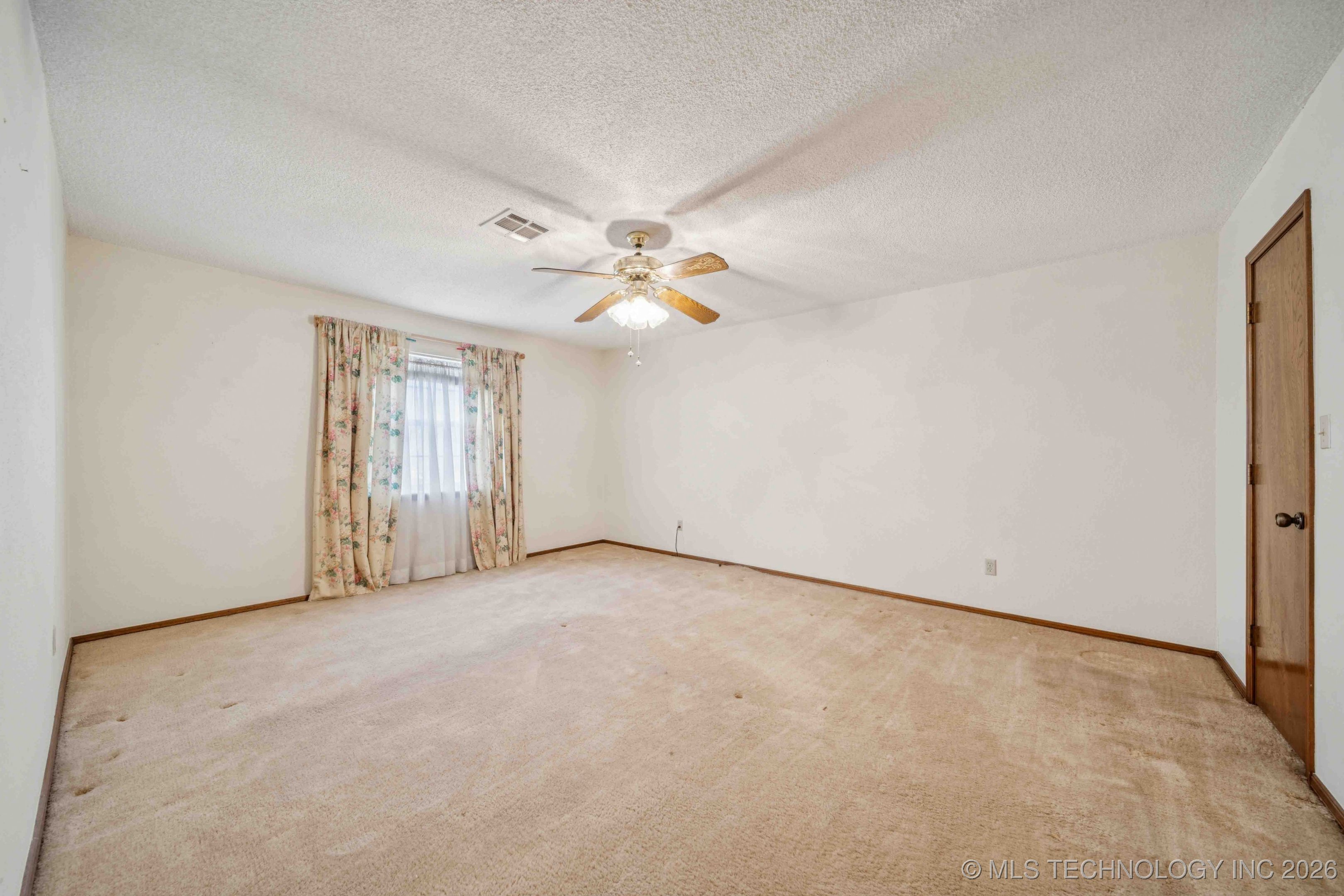 9752 S Lakewood Avenue Property Photo 41