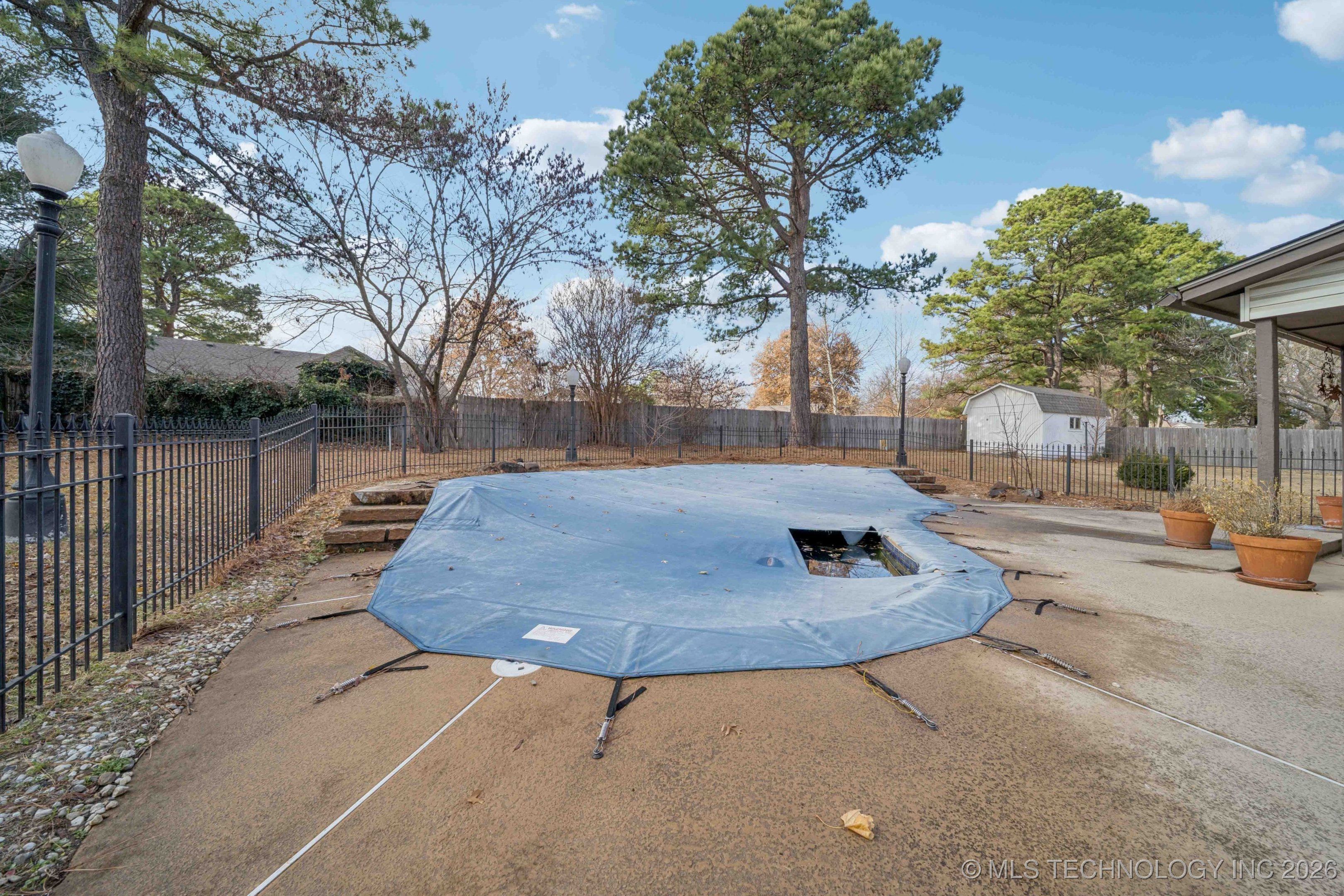 9752 S Lakewood Avenue Property Photo 46