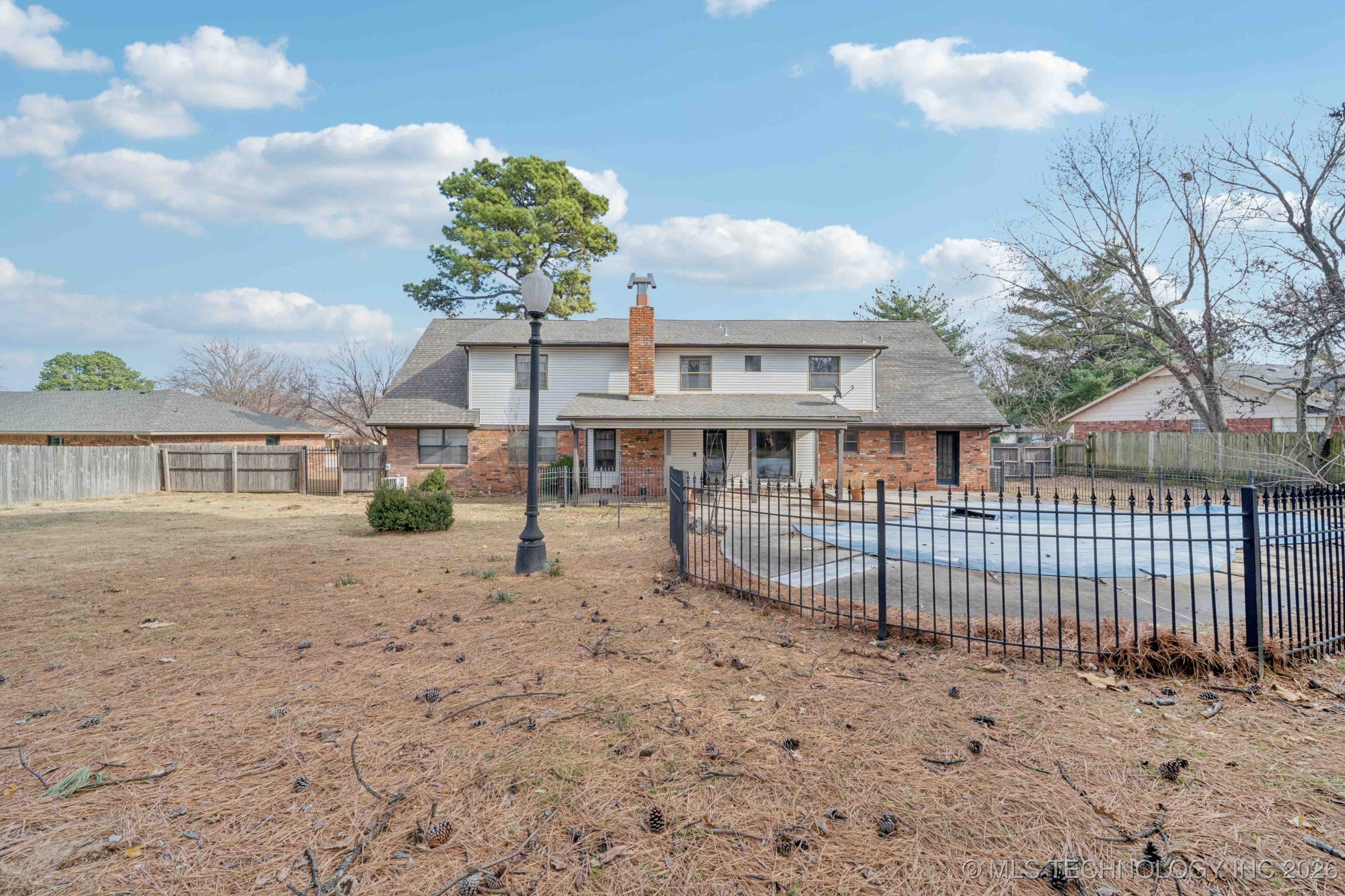 9752 S Lakewood Avenue Property Photo 49