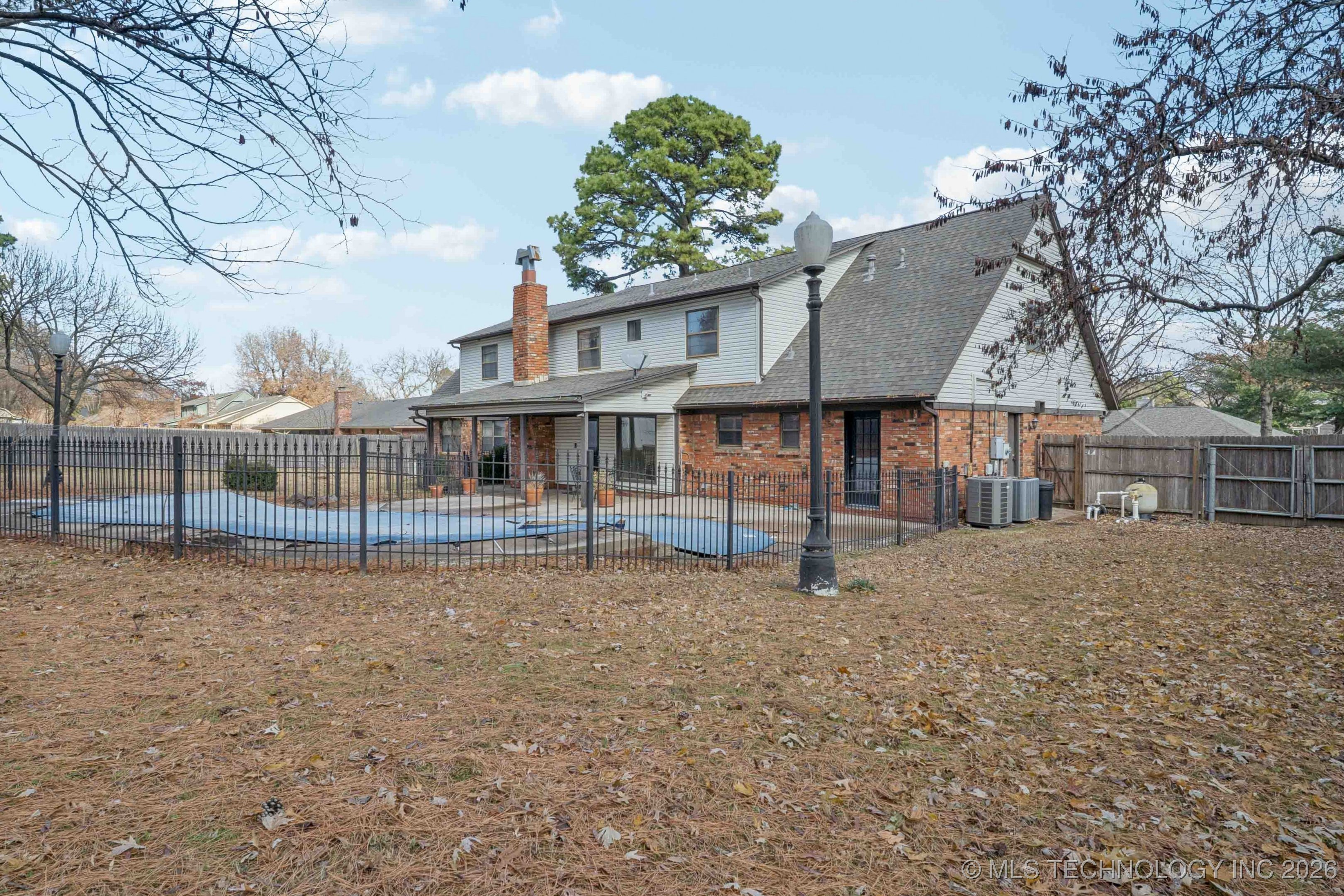 9752 S Lakewood Avenue Property Photo 51