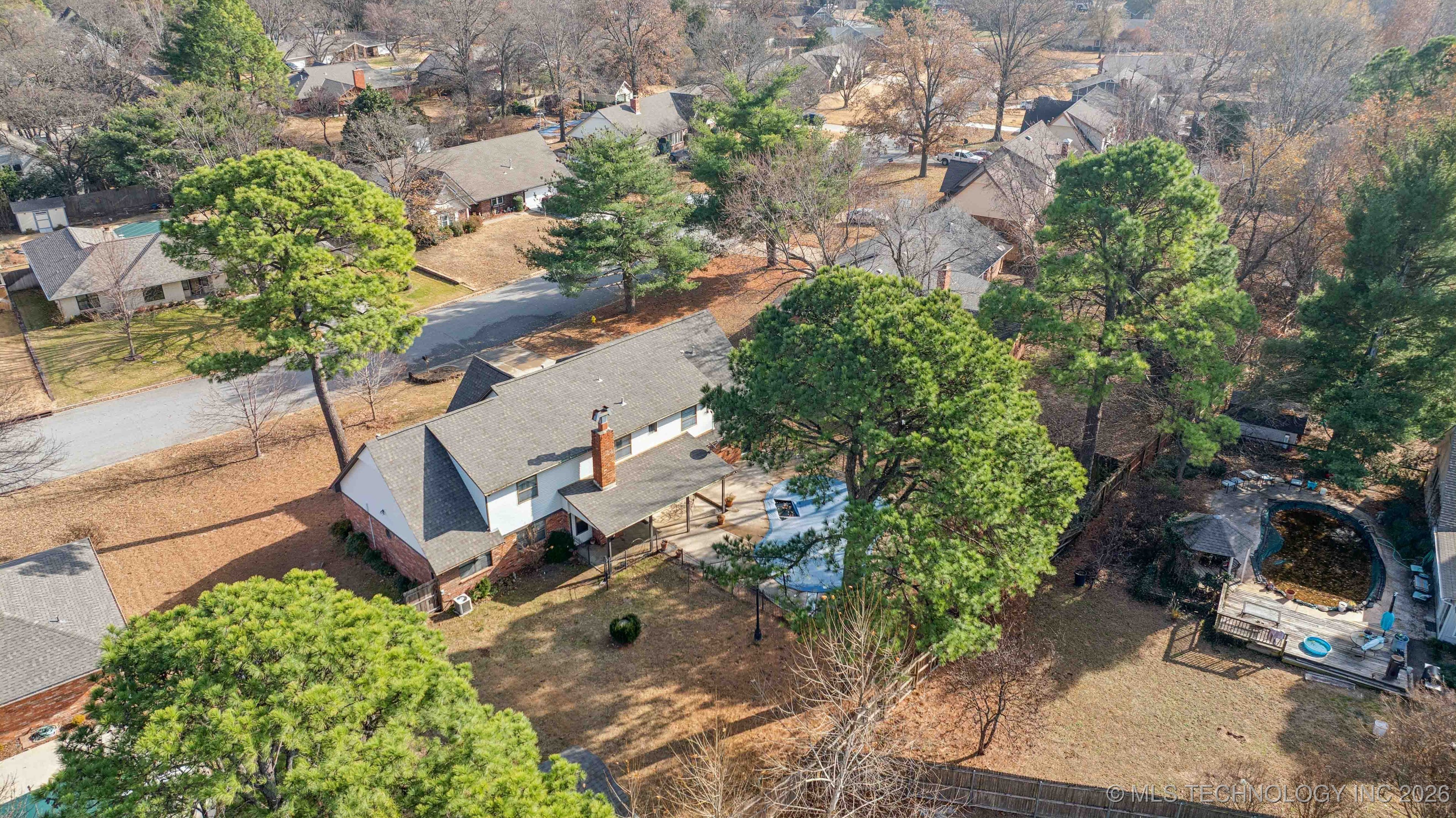 9752 S Lakewood Avenue Property Photo 53