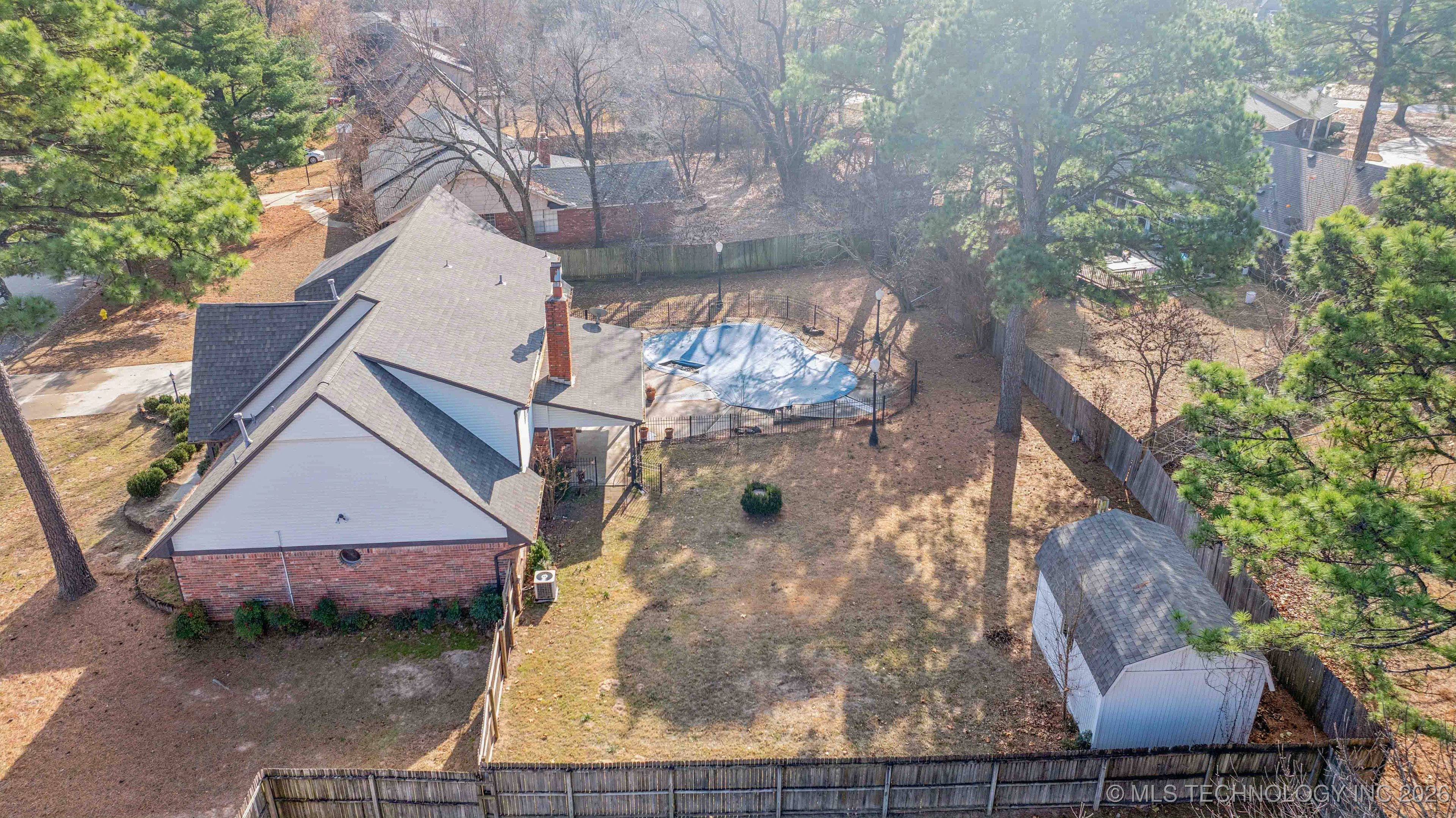 9752 S Lakewood Avenue Property Photo 55