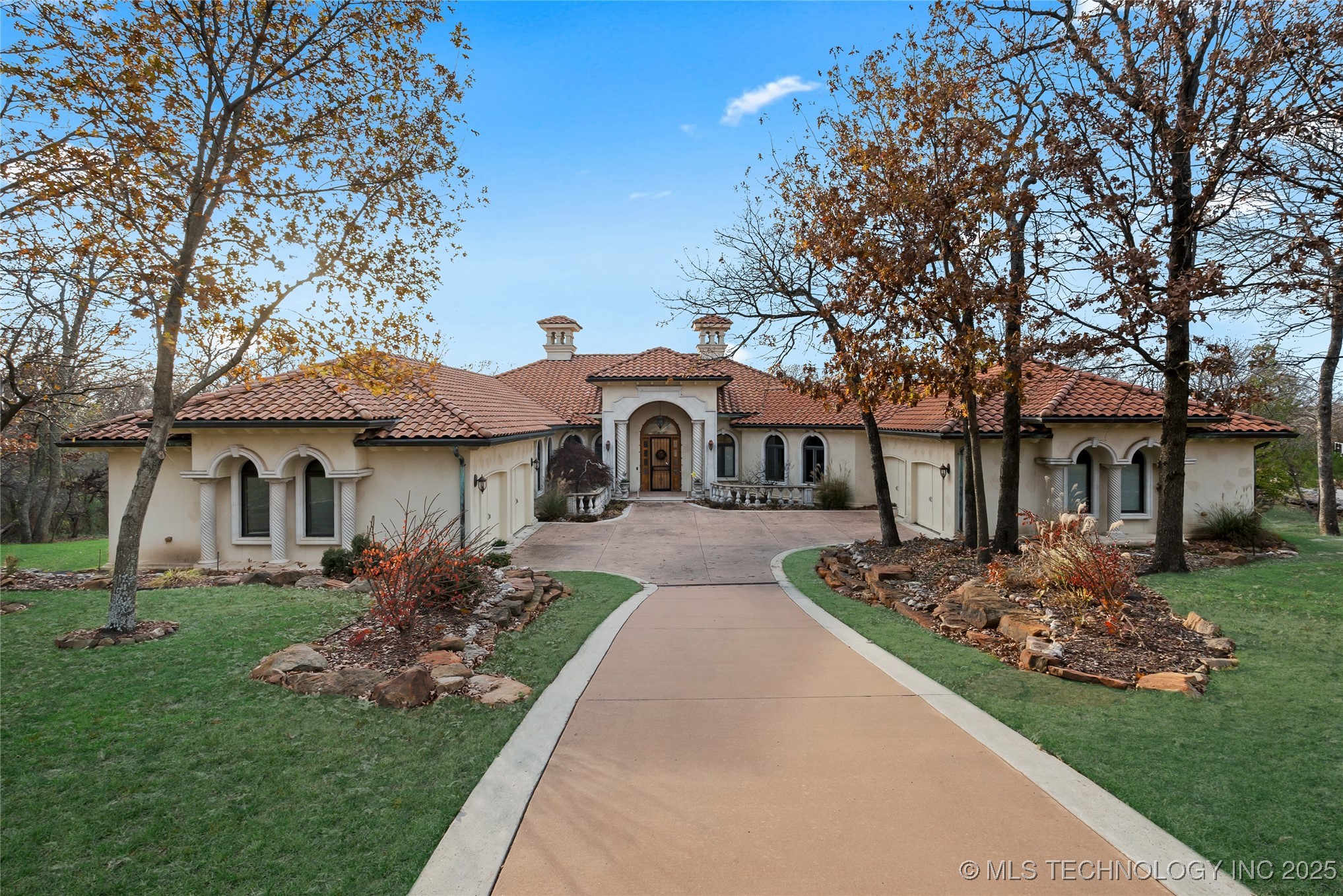 2125 W 73rd Street Property Photo 2