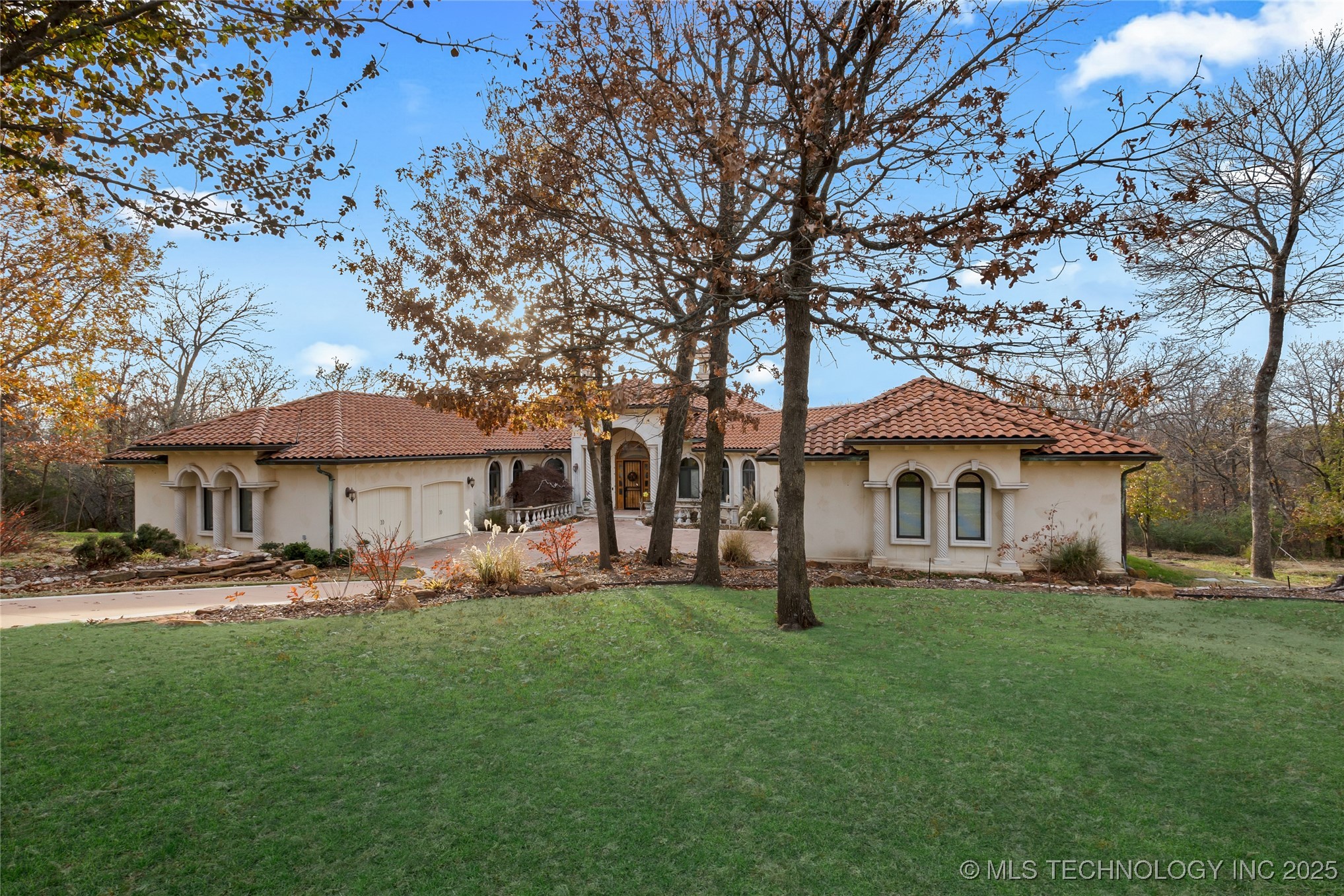 2125 W 73rd Street Property Photo 5