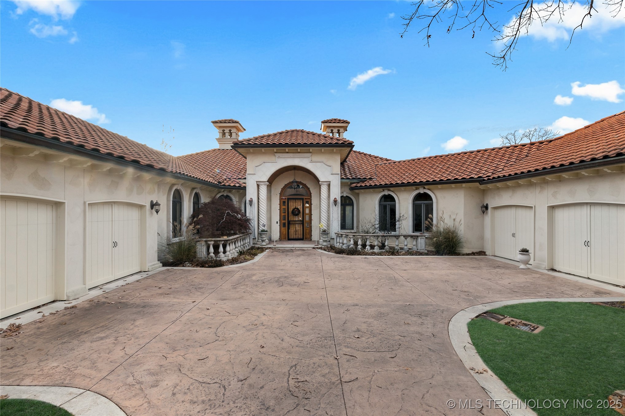 2125 W 73rd Street Property Photo 8