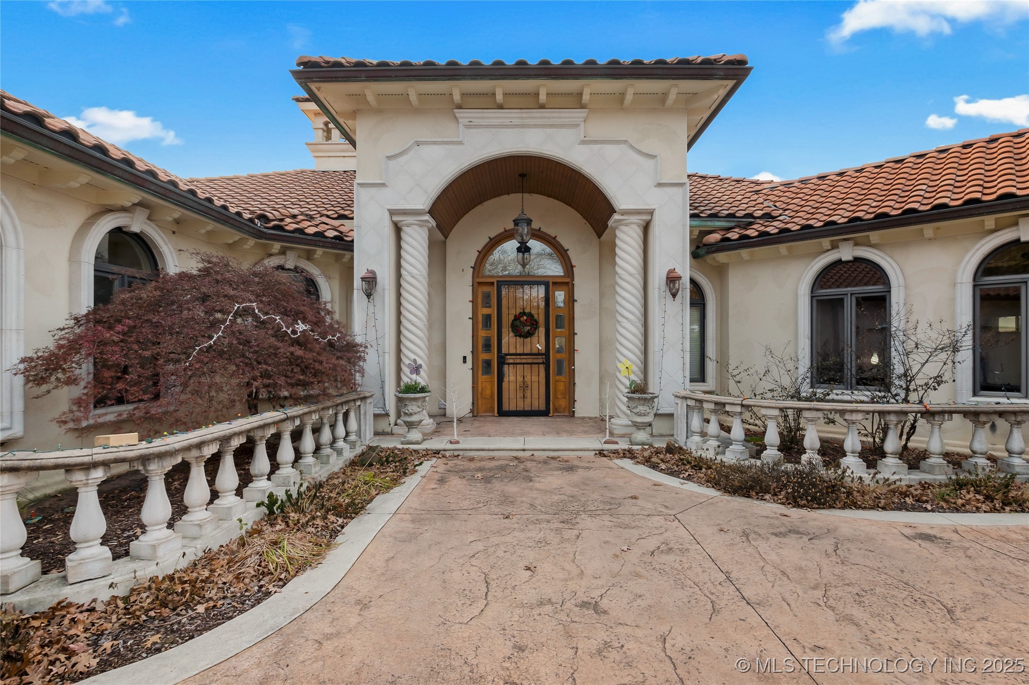 2125 W 73rd Street Property Photo 9