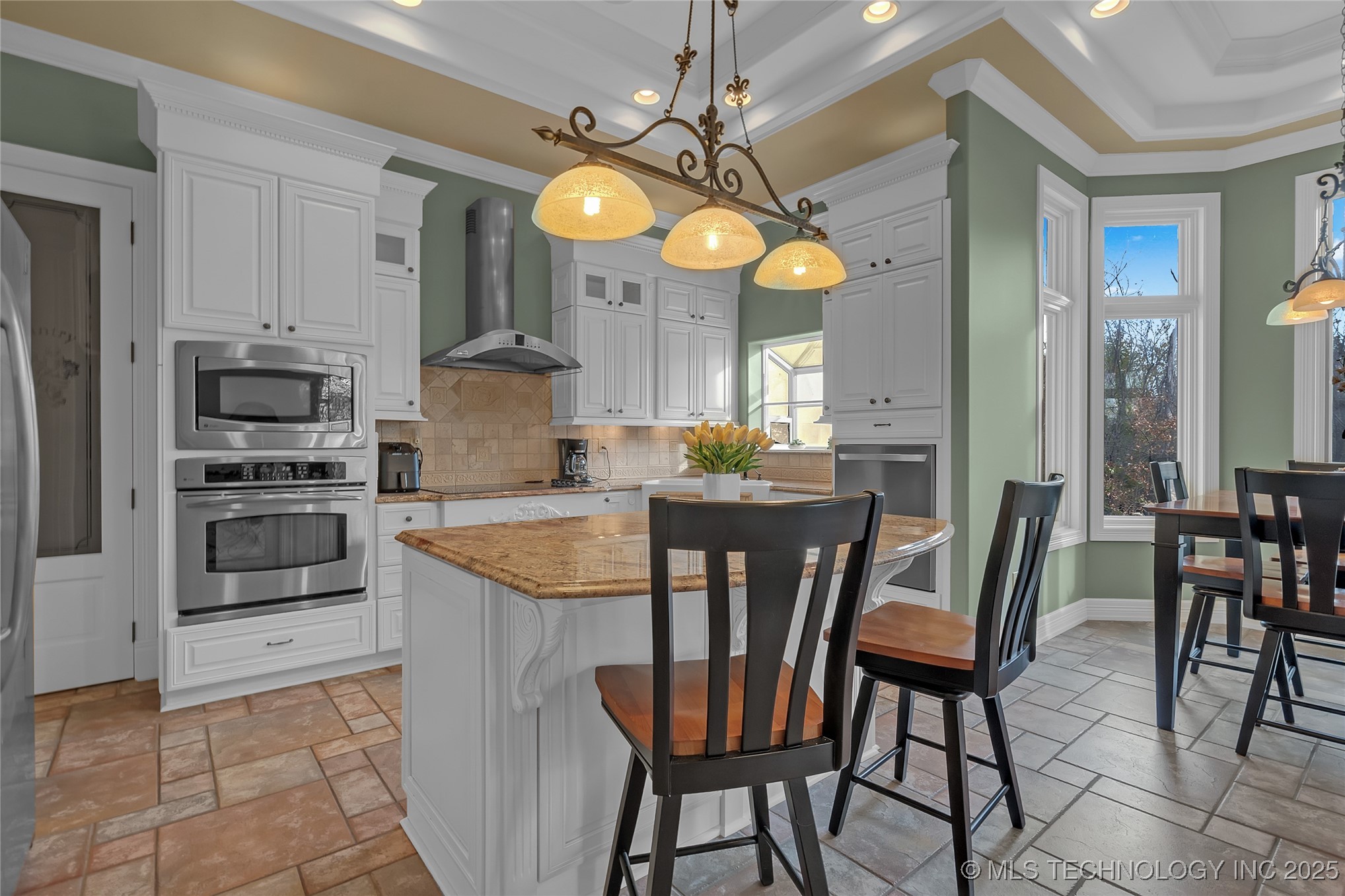 2125 W 73rd Street Property Photo 30