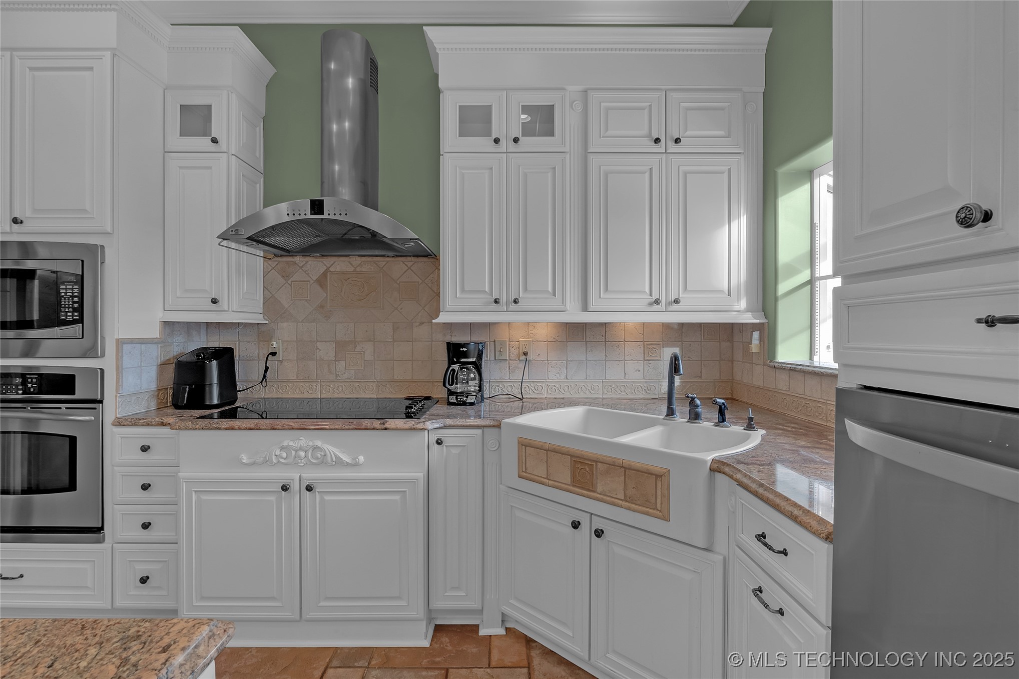 2125 W 73rd Street Property Photo 32