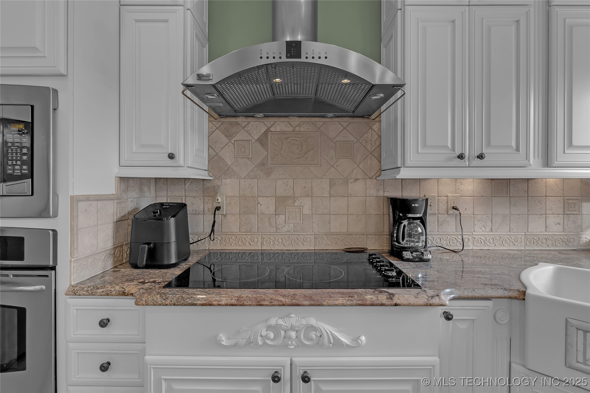 2125 W 73rd Street Property Photo 34