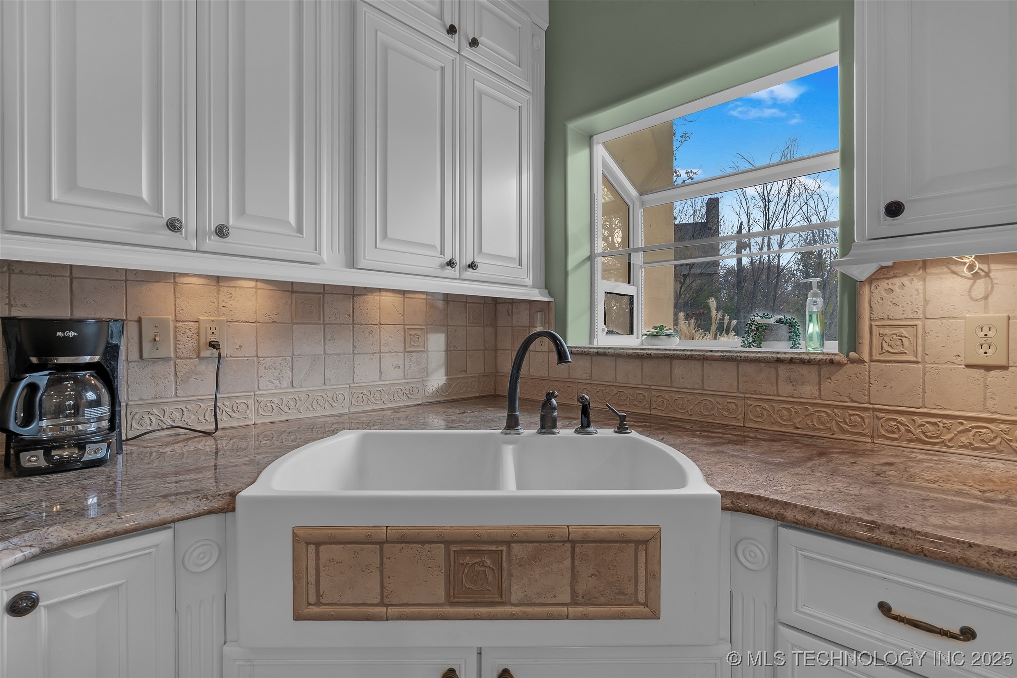 2125 W 73rd Street Property Photo 35