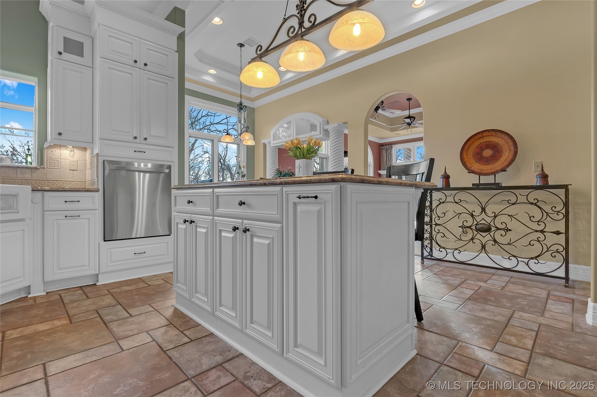 2125 W 73rd Street Property Photo 38