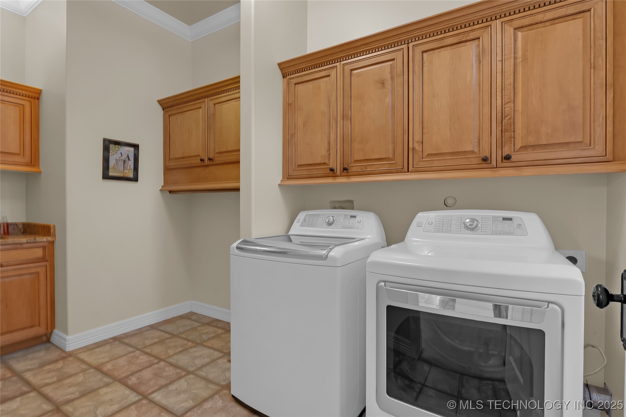 2125 W 73rd Street Property Photo 40