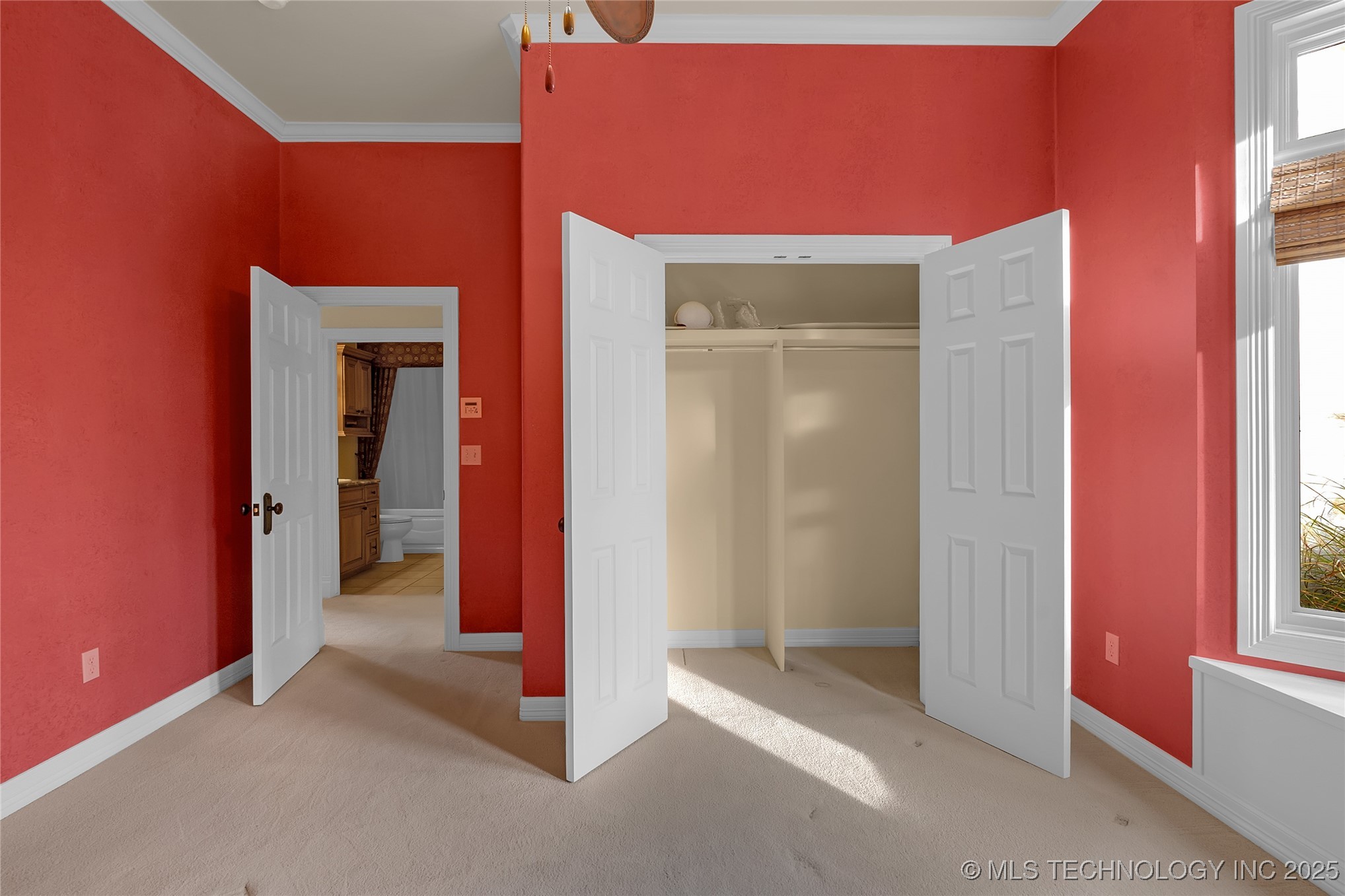 2125 W 73rd Street Property Photo 45