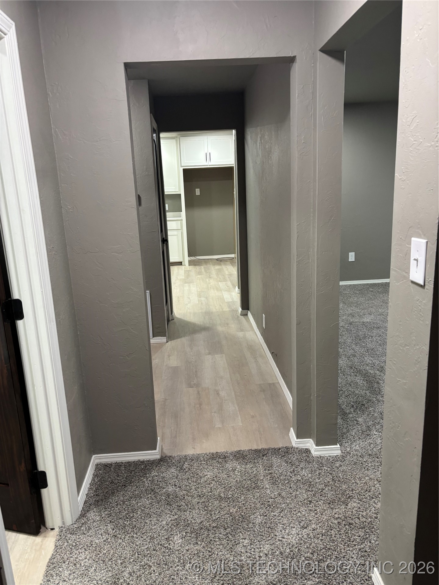 413 E 8th Street Property Photo 4