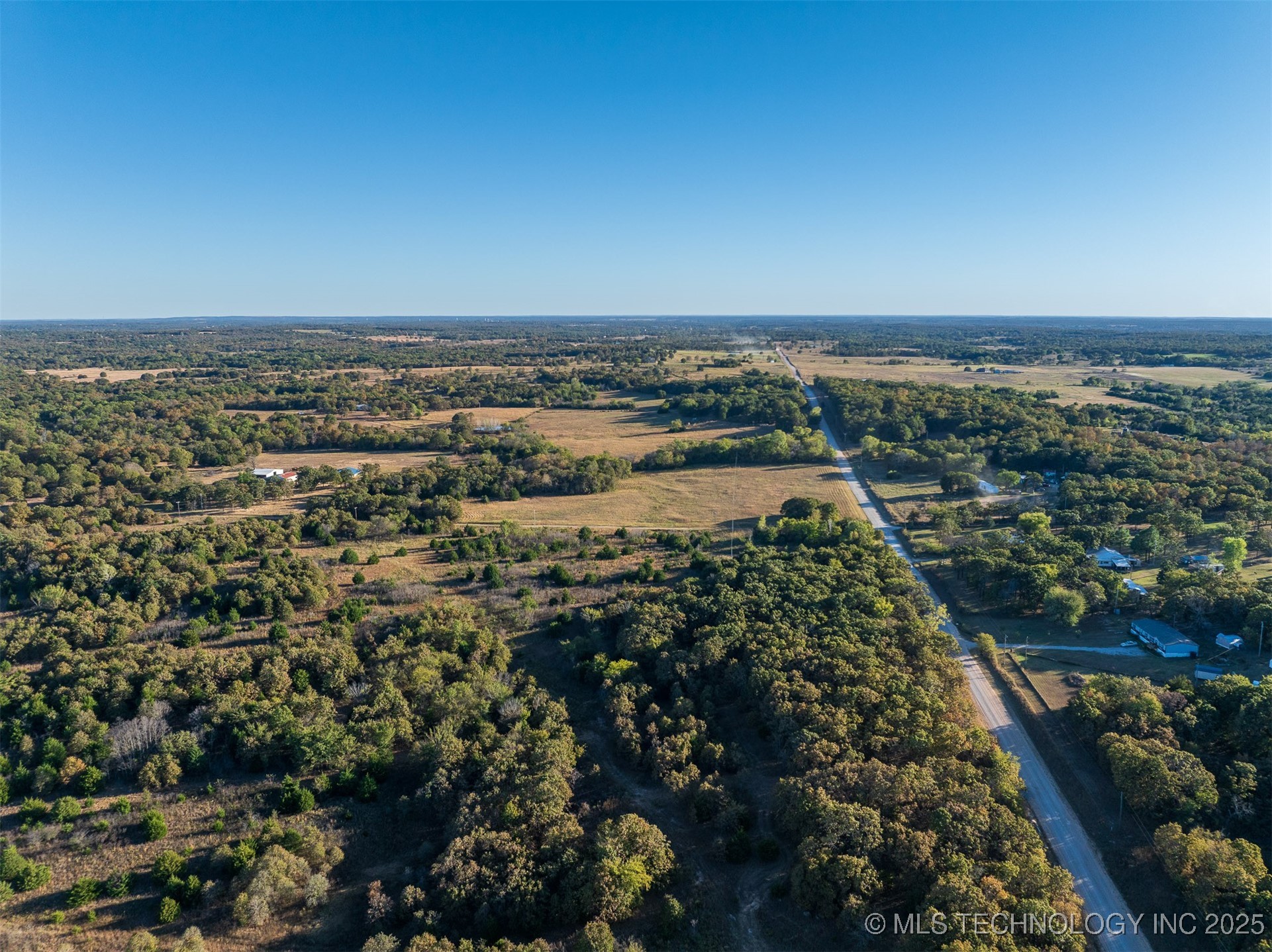 4 S 401 West Avenue Property Photo 14