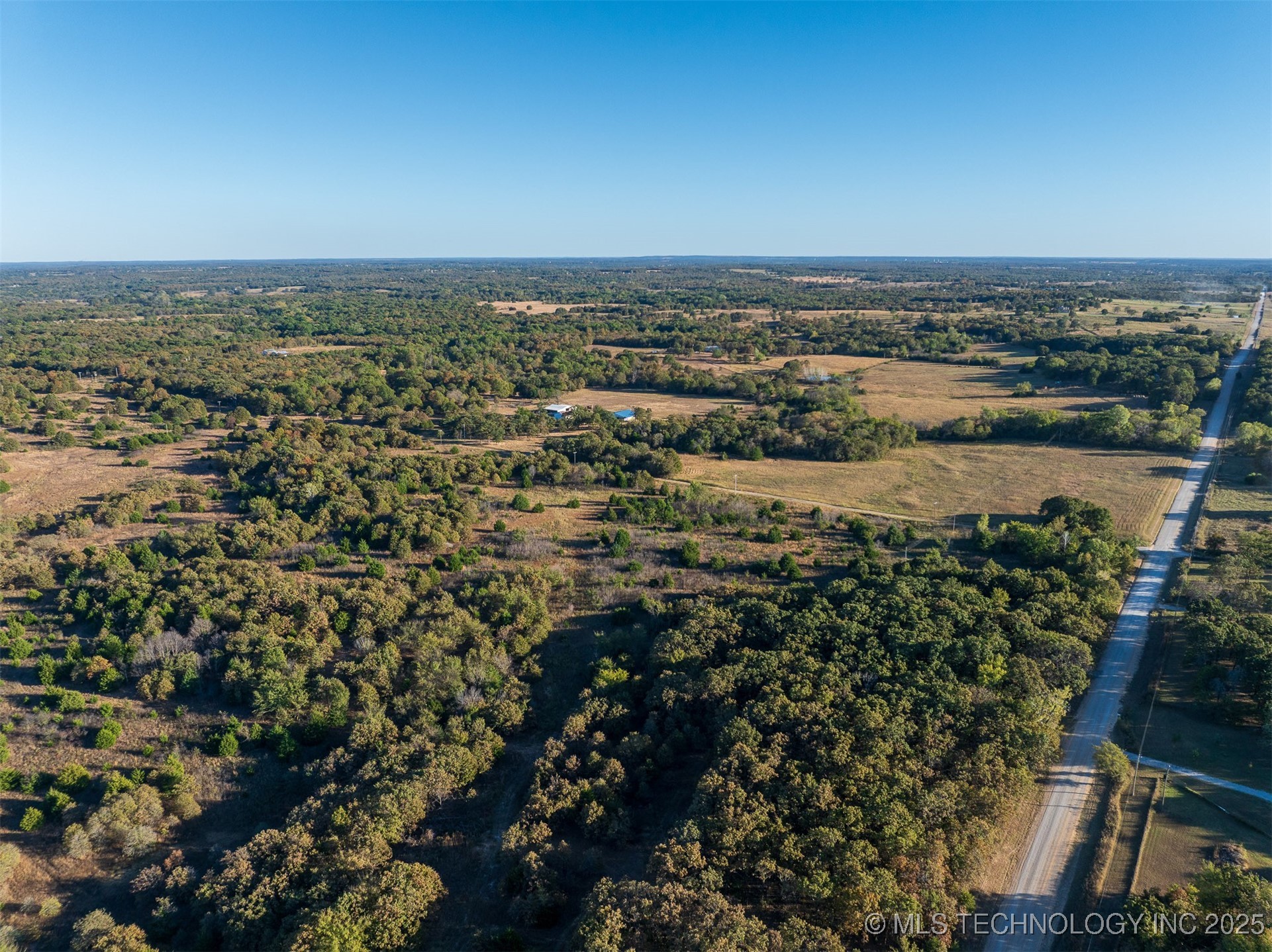 4 S 401 West Avenue Property Photo 15