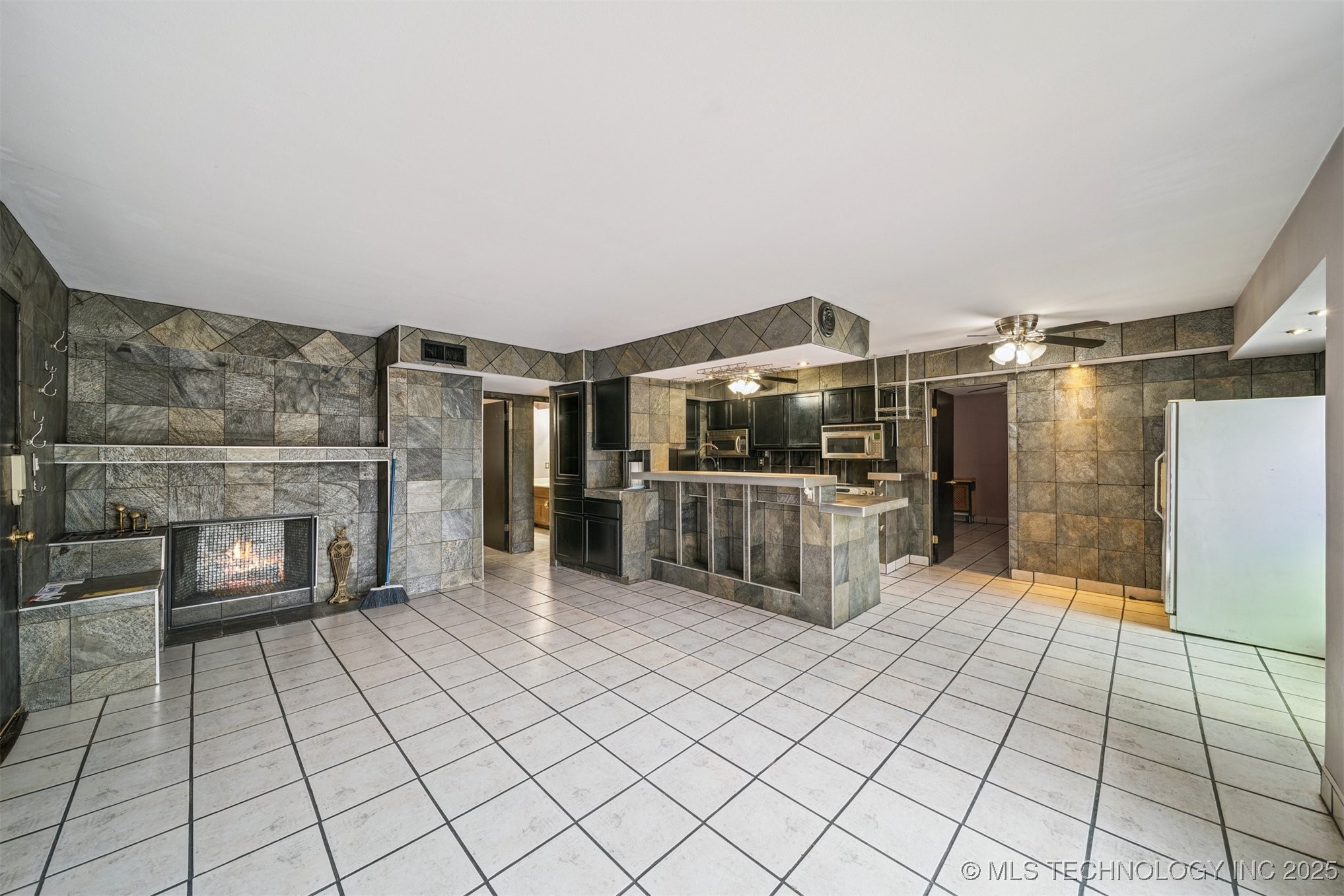 4444 E 68th Street 390 Property Photo 3