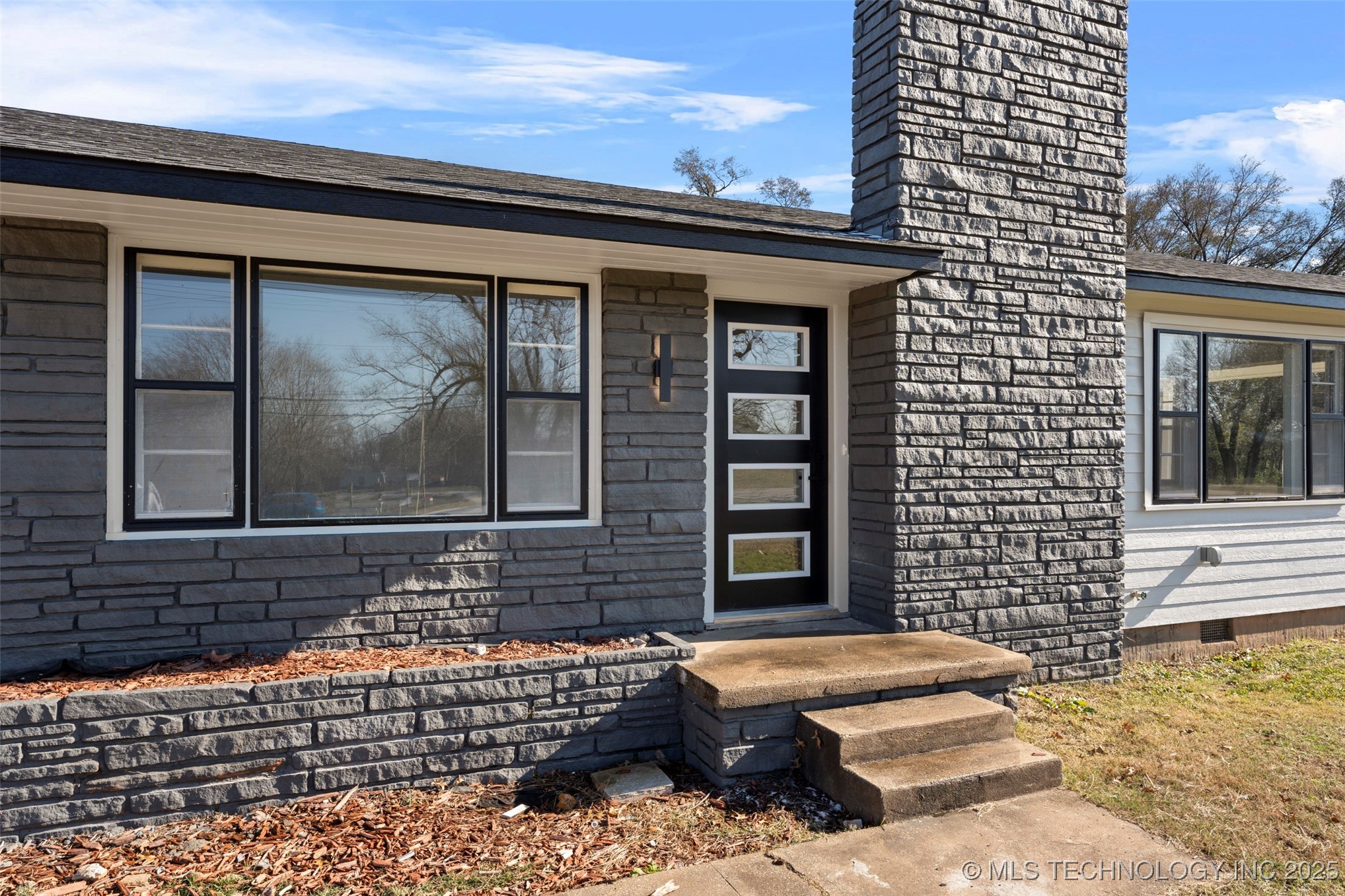 1505 East Street Sw Property Photo 3