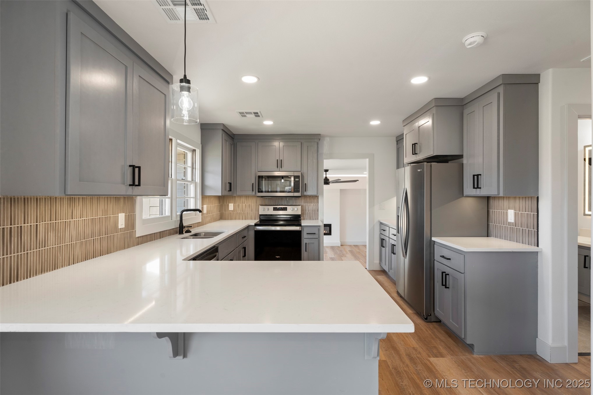 1505 East Street Sw Property Photo 9