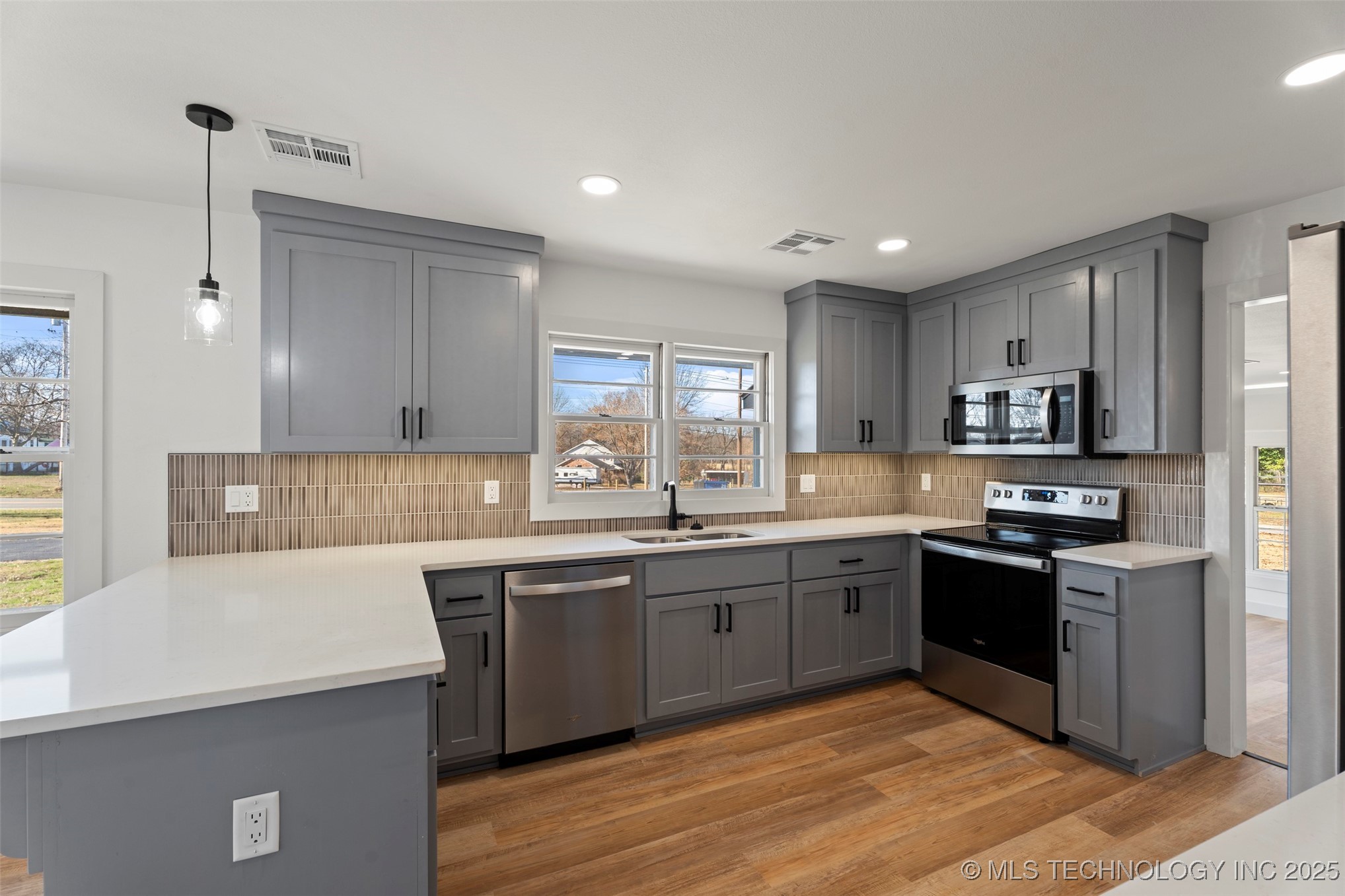 1505 East Street Sw Property Photo 12