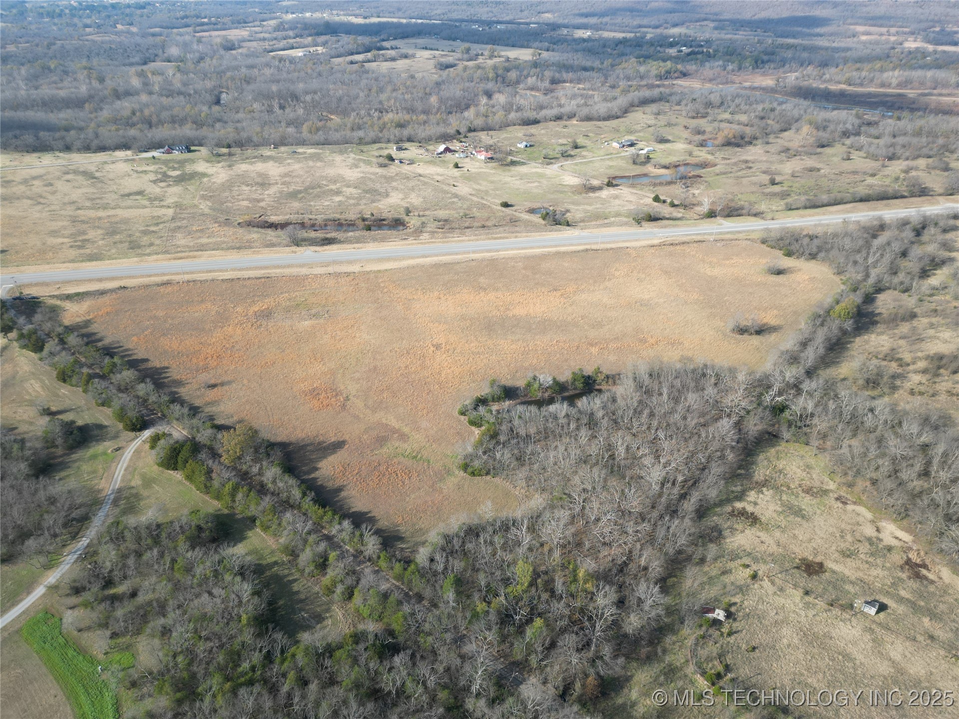 001 State 31 Highway E Property Photo 8
