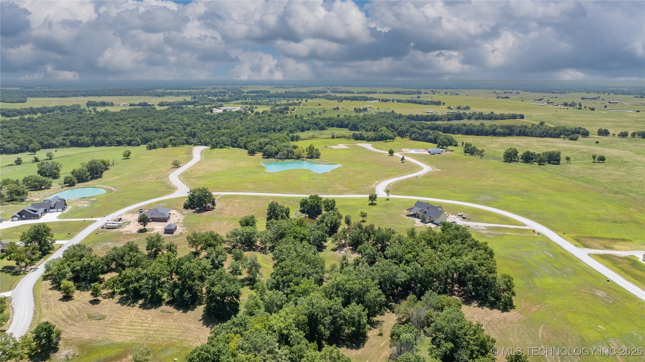 10 N 3996 Lane Property Photo 6