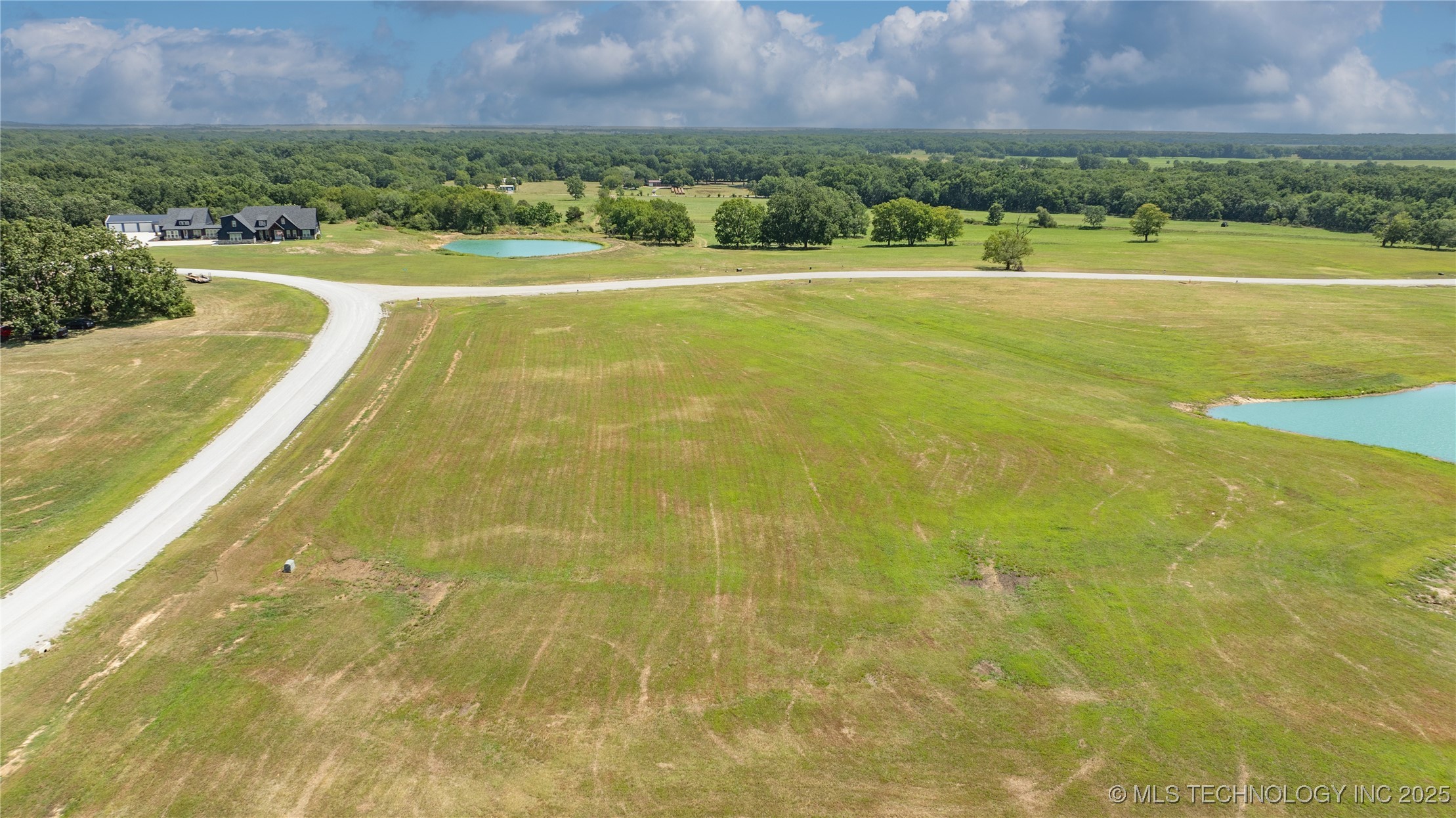 2 N 3996 Lane Property Photo 2