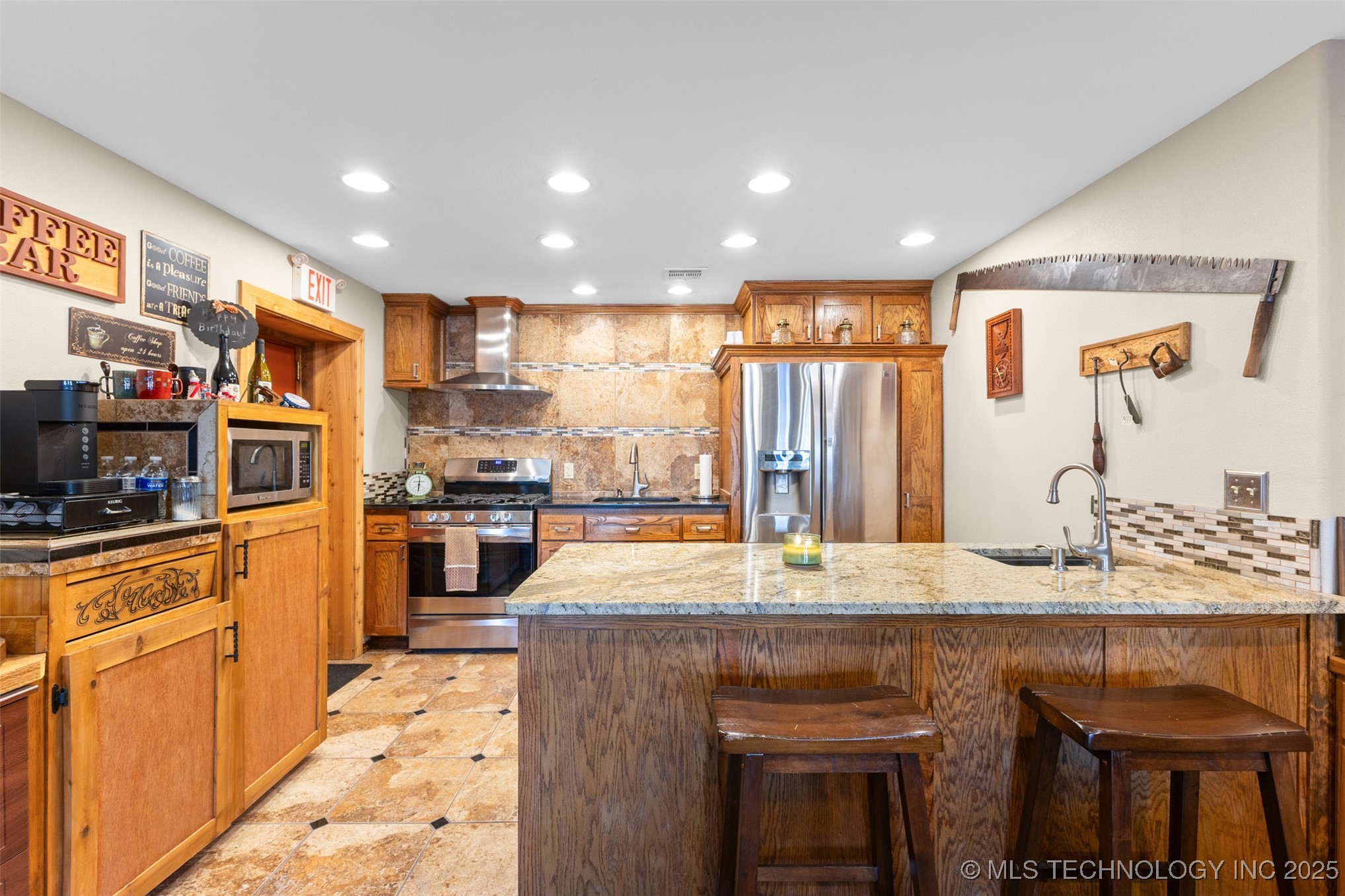 723 N Oak Property Photo 15