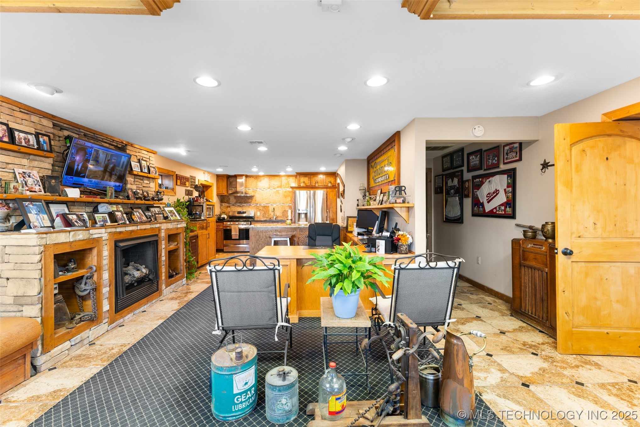 723 N Oak Property Photo 19