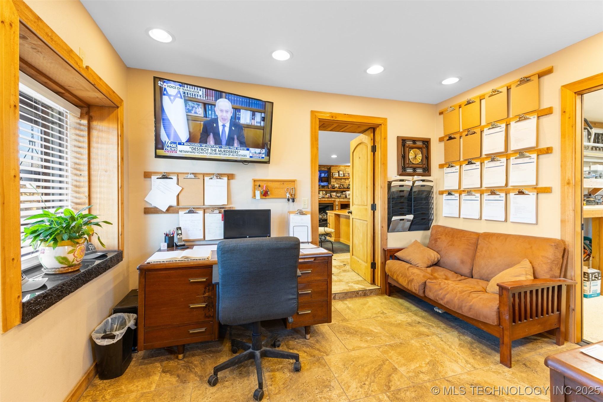 723 N Oak Property Photo 20