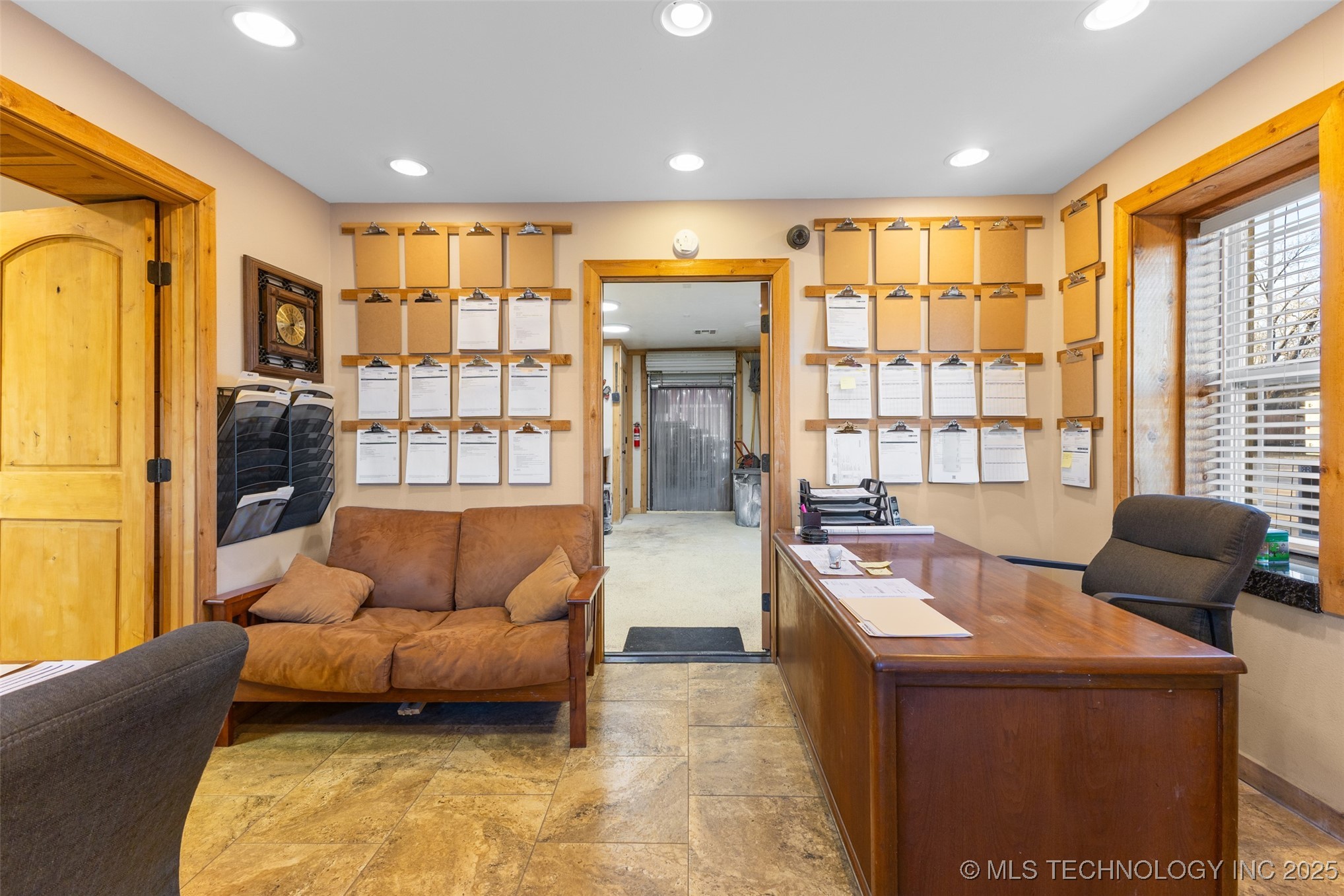 723 N Oak Property Photo 22